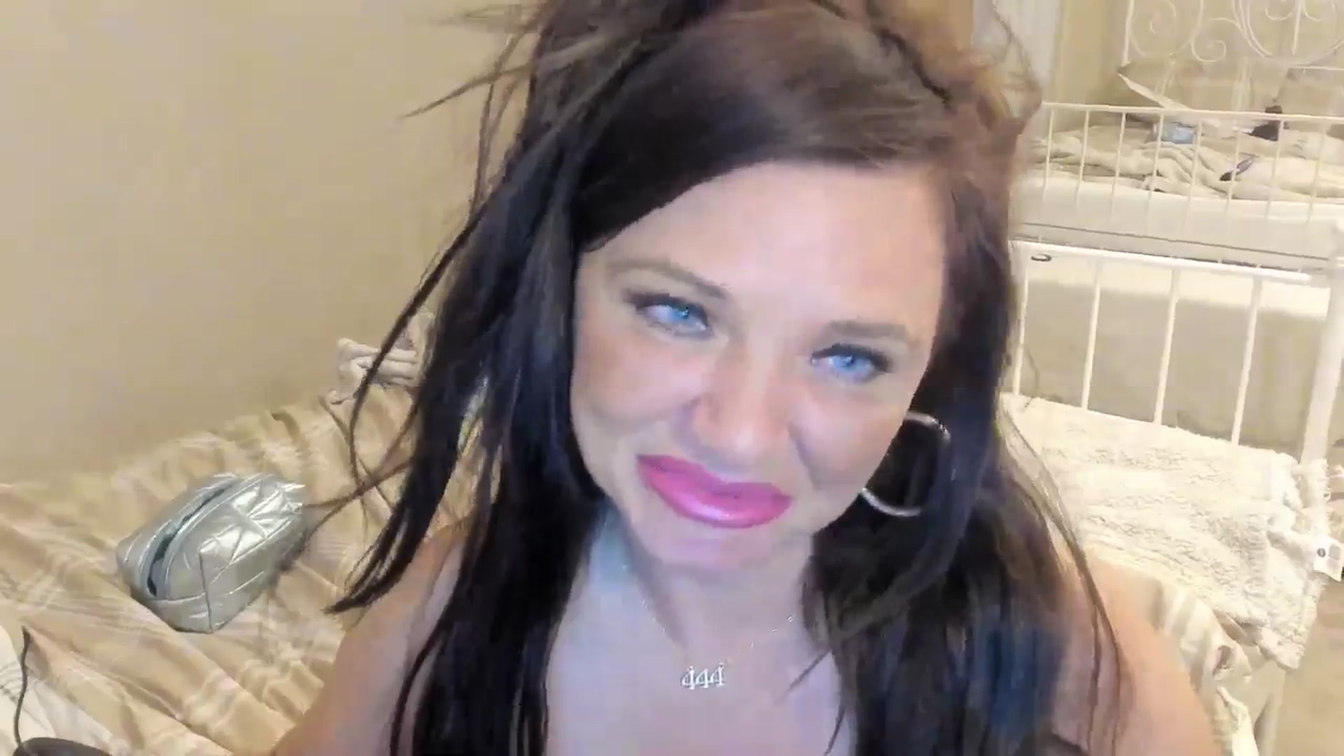 Gallery image thumbnail from Sexychicxxx's myfreecams stream on, 07/20/2024, 21:44 image 17 of 20