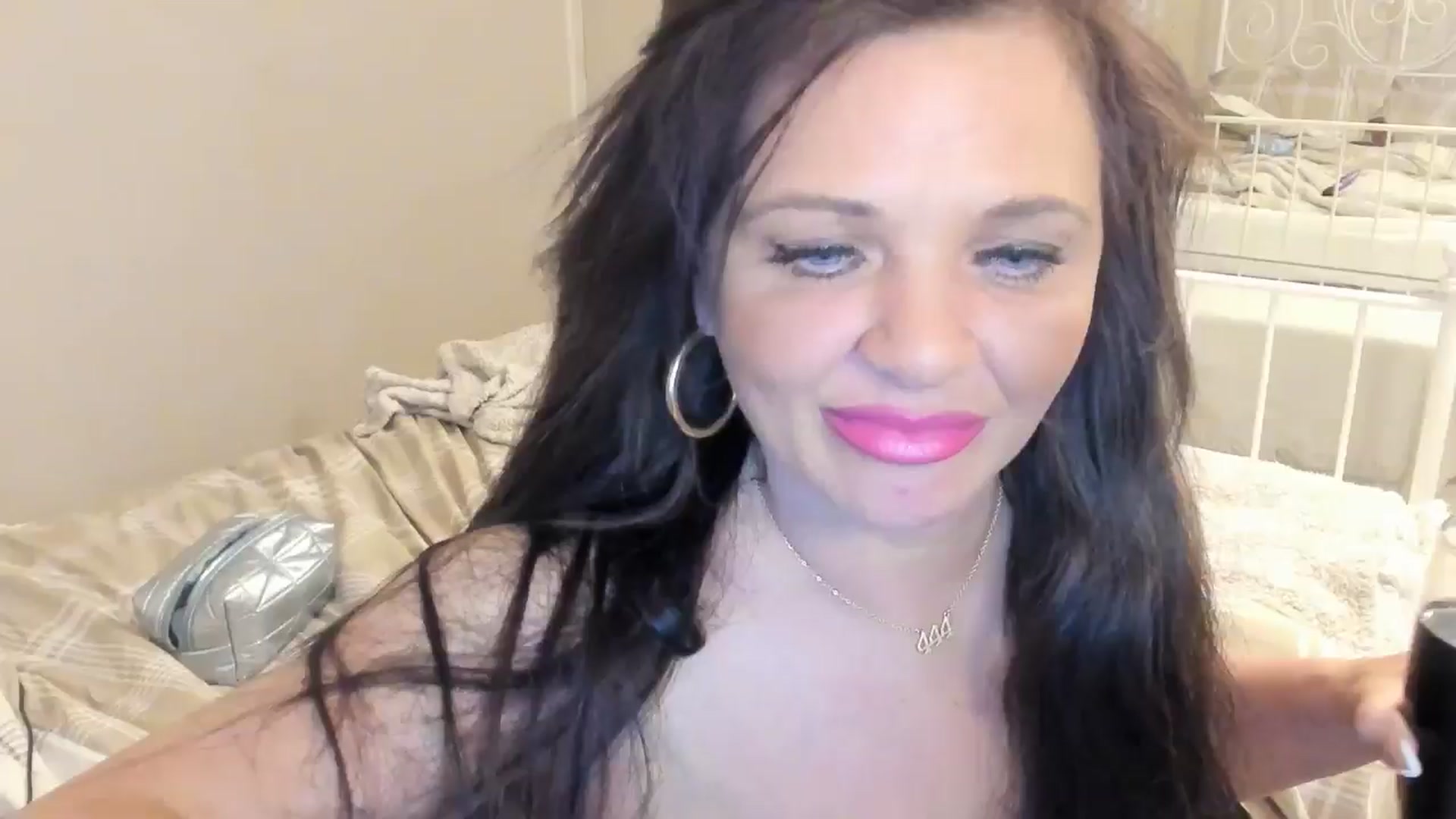 Gallery image thumbnail from Sexychicxxx's myfreecams stream on, 07/20/2024, 23:52 image 1 of 20