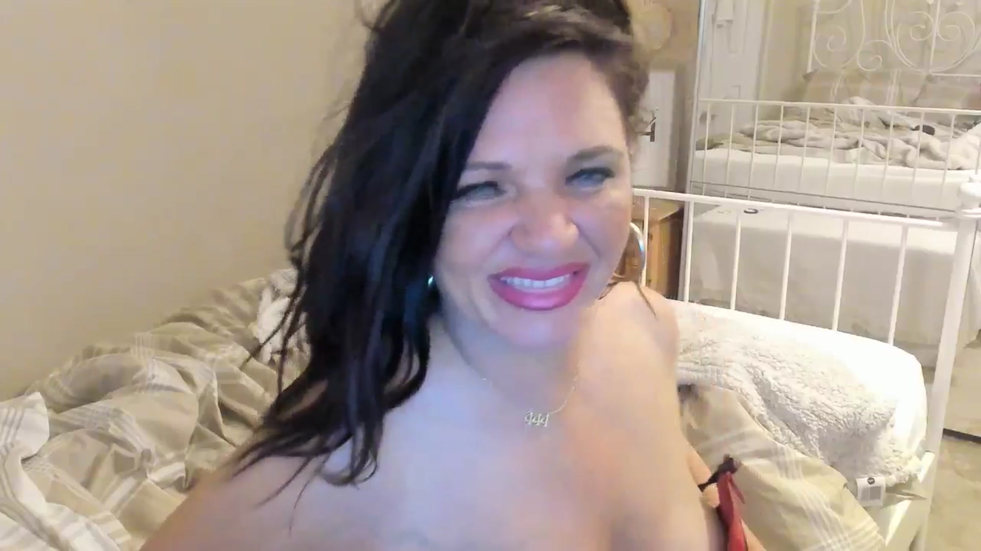 Gallery image thumbnail from Sexychicxxx's myfreecams stream on, 07/20/2024, 23:52 image 17 of 20