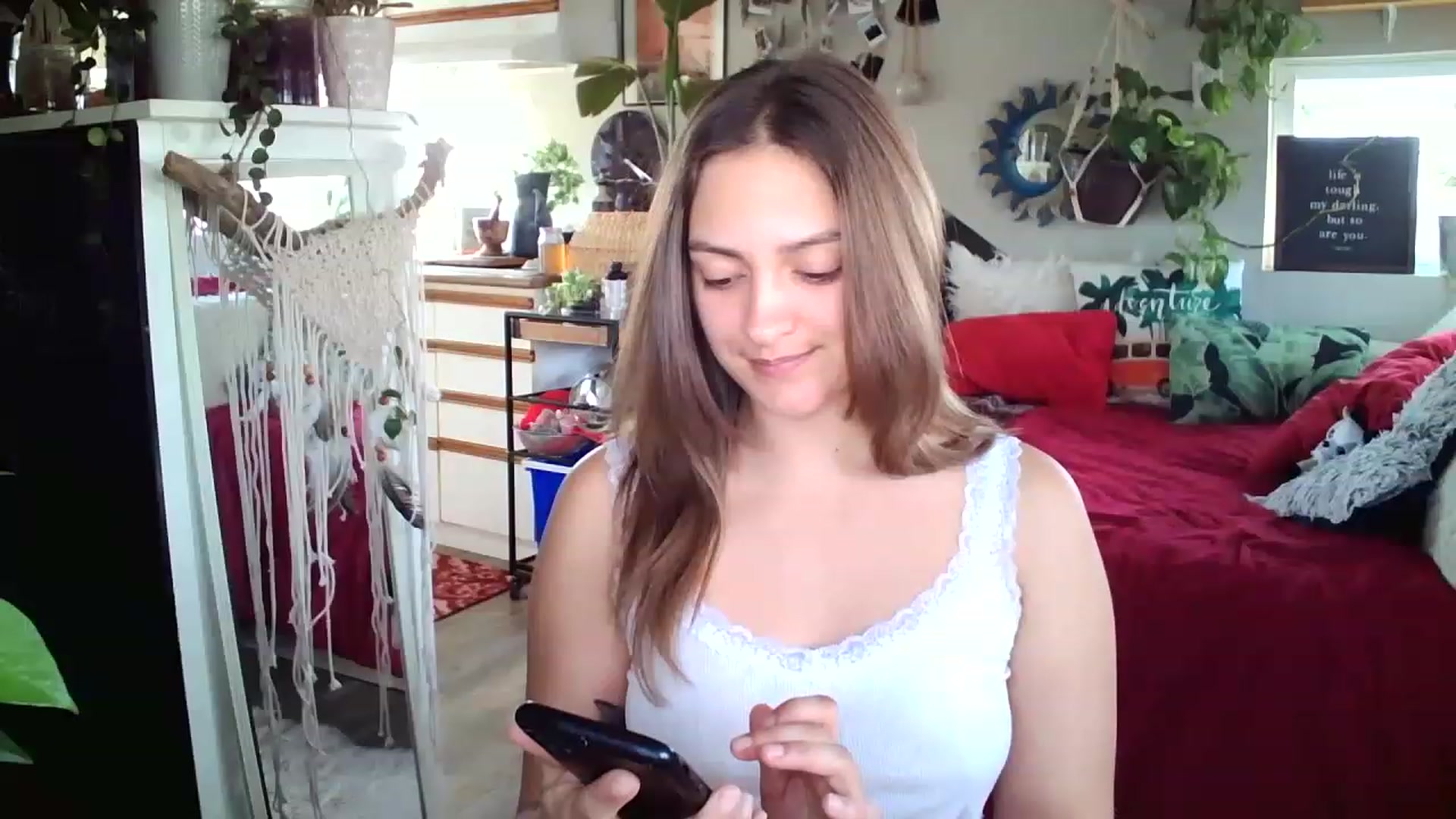 Gallery image thumbnail from Sexylexi211's myfreecams stream on, 11/17/2022, 16:34 image 14 of 20
