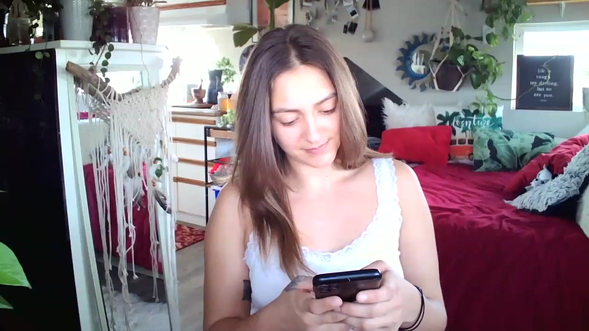 Gallery image thumbnail from Sexylexi211's myfreecams stream on, 11/17/2022, 16:34 image 12 of 20