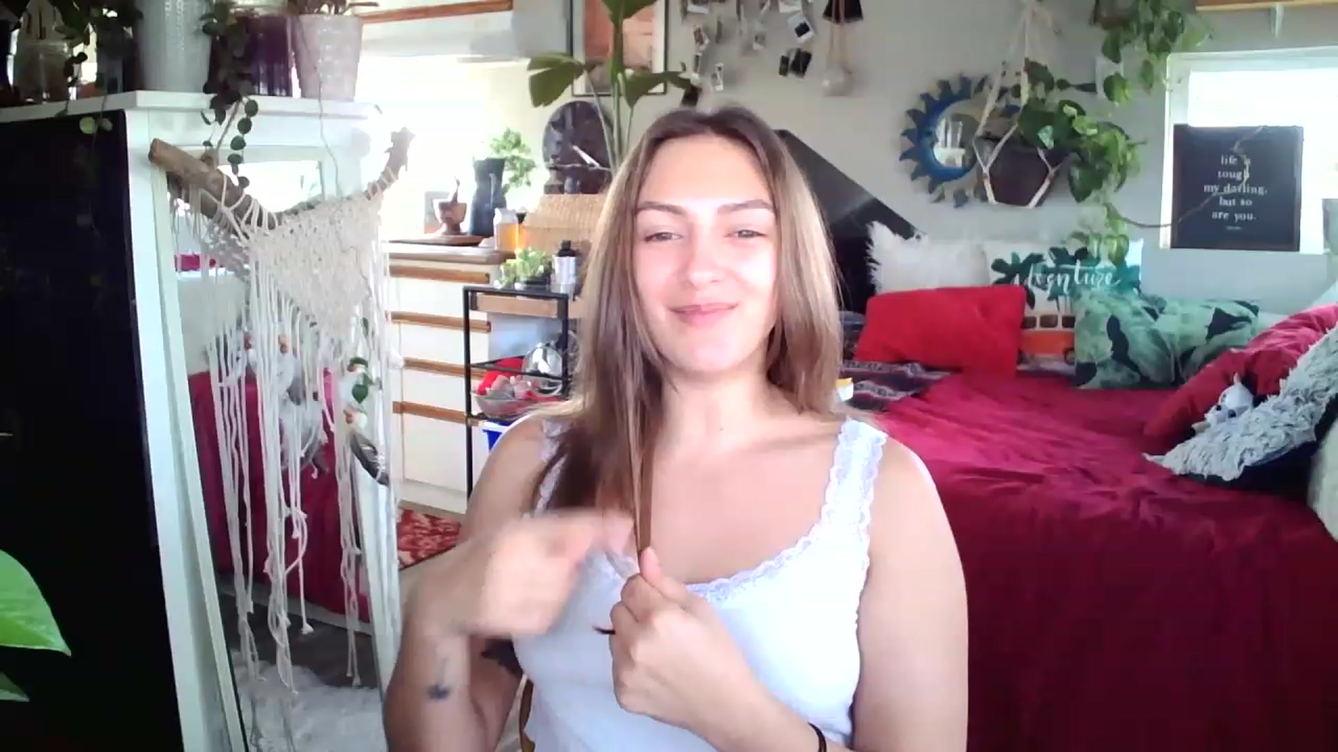 Gallery image thumbnail from Sexylexi211's myfreecams stream on, 11/17/2022, 16:34 image 10 of 20