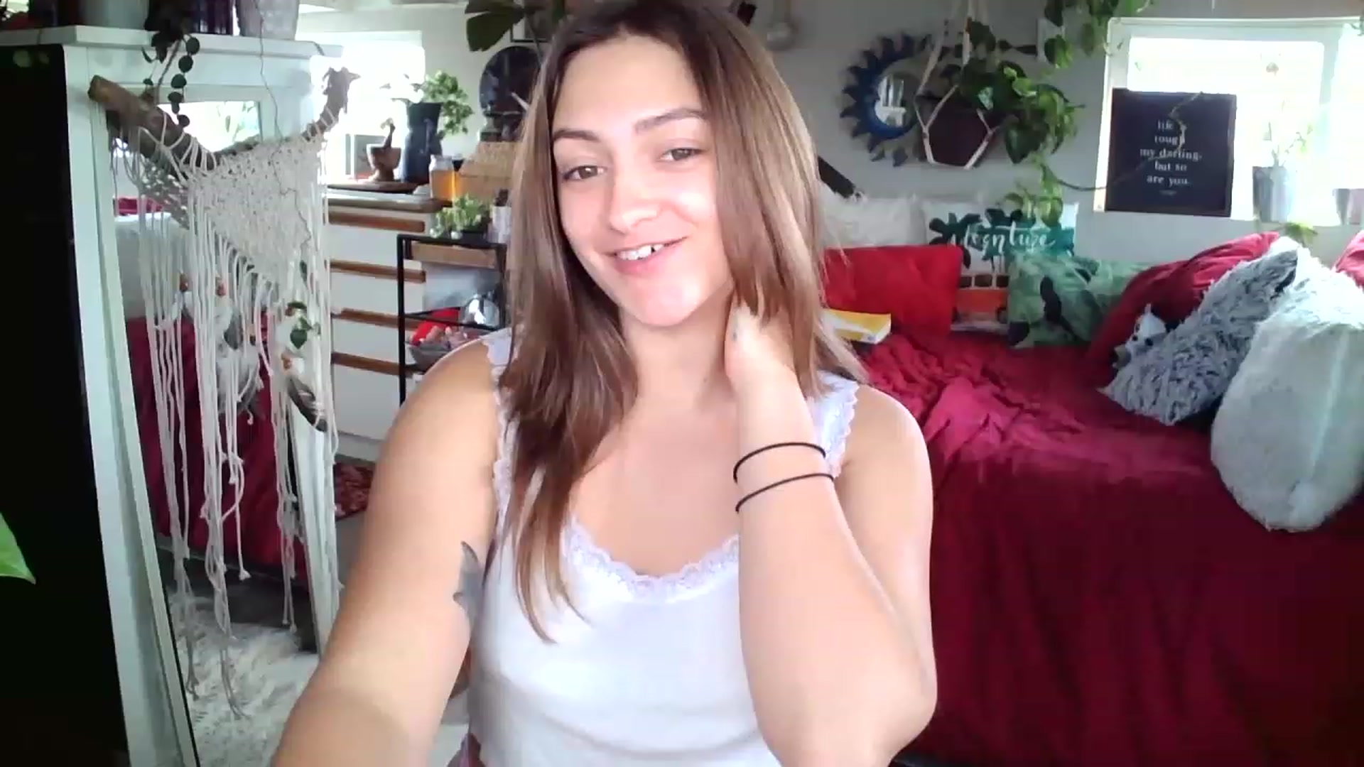 Gallery image thumbnail from Sexylexi211's myfreecams stream on, 11/17/2022, 17:31 image 4 of 20