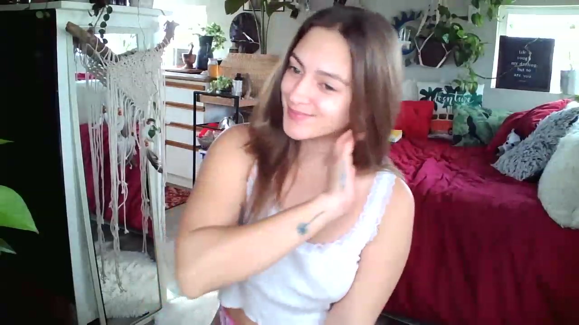 Gallery image thumbnail from Sexylexi211's myfreecams stream on, 11/17/2022, 17:31 image 8 of 20