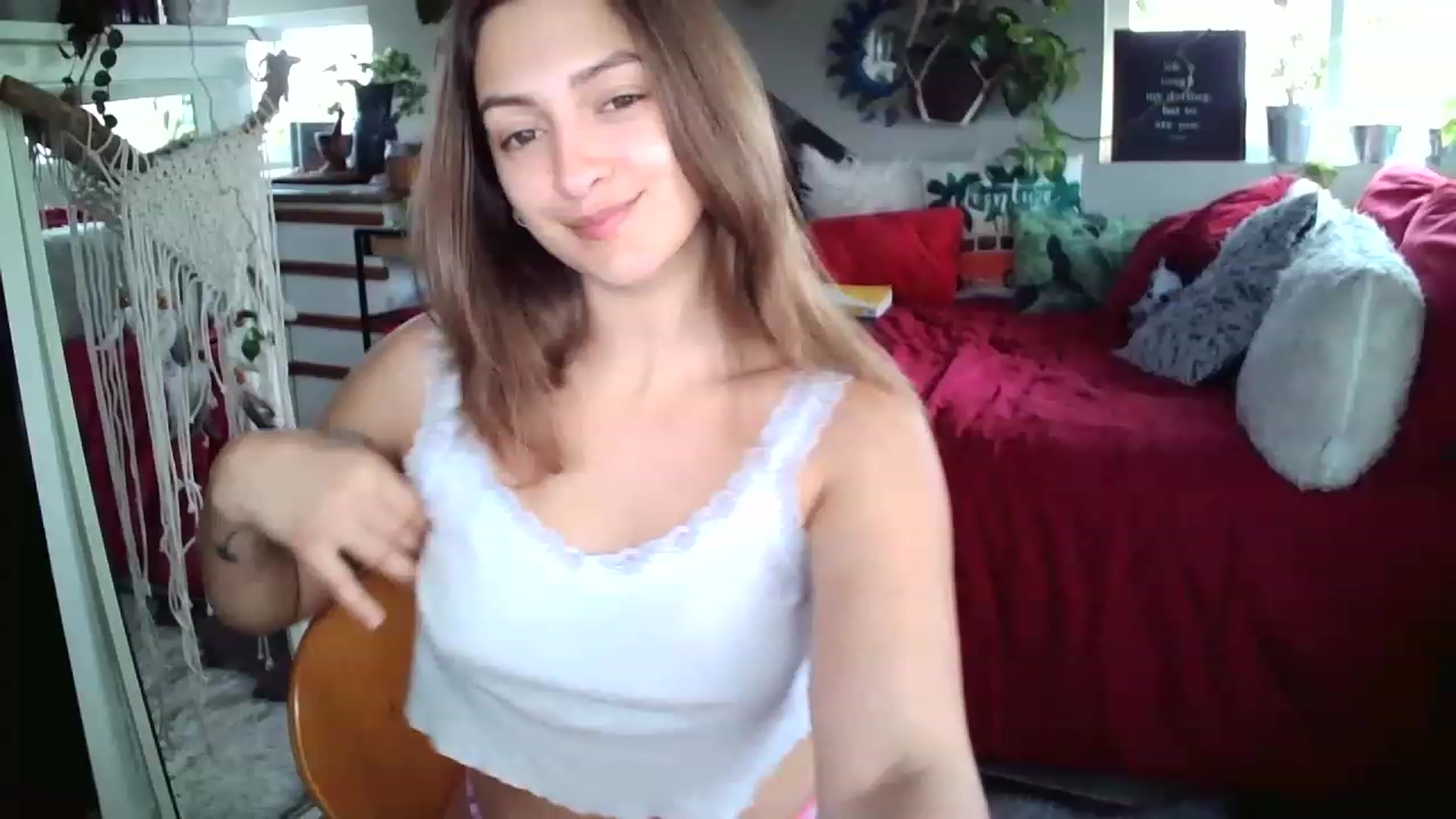 Gallery image thumbnail from Sexylexi211's myfreecams stream on, 11/17/2022, 18:38 image 7 of 20