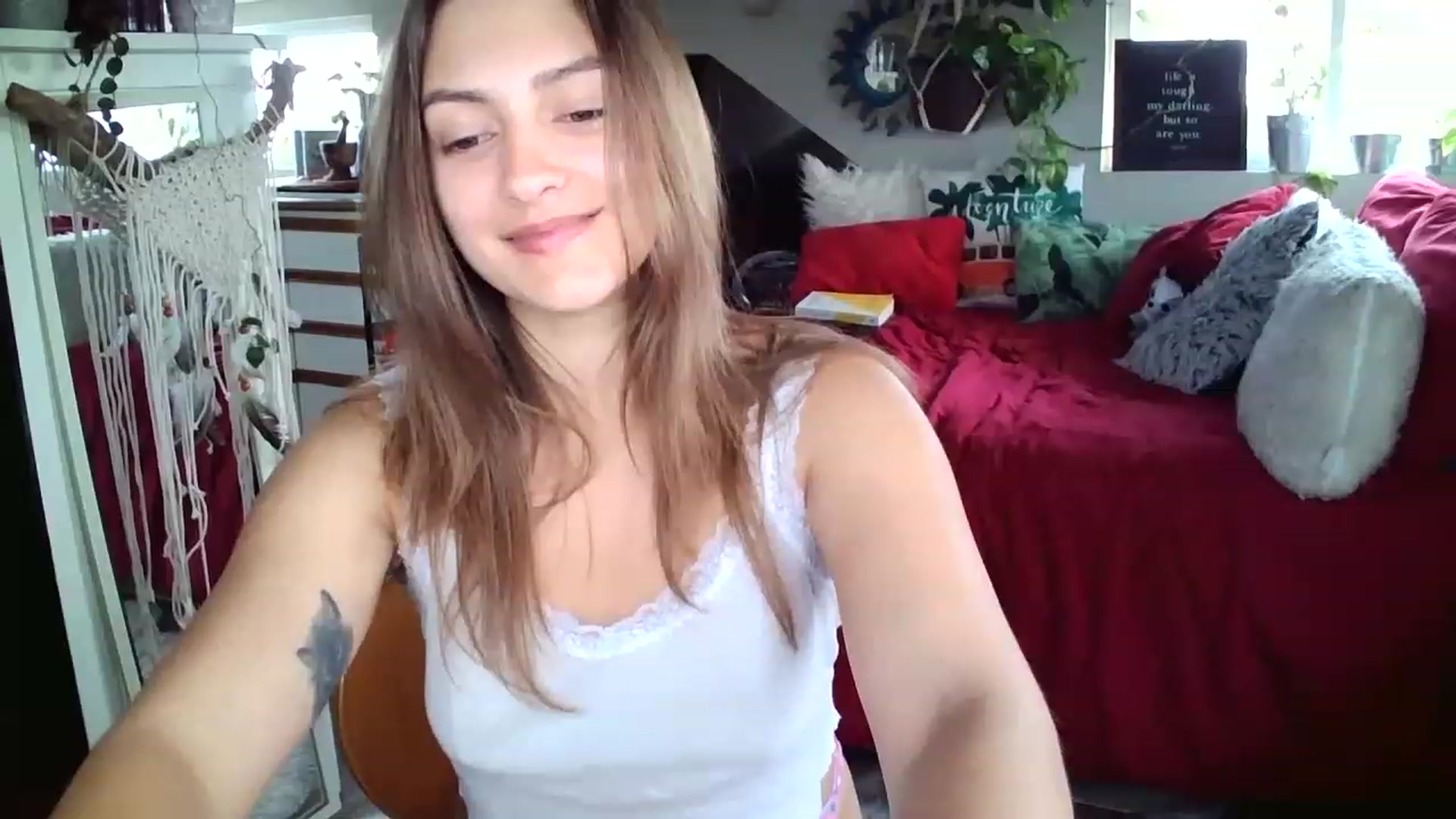 Gallery image thumbnail from Sexylexi211's myfreecams stream on, 11/17/2022, 18:38 image 16 of 20