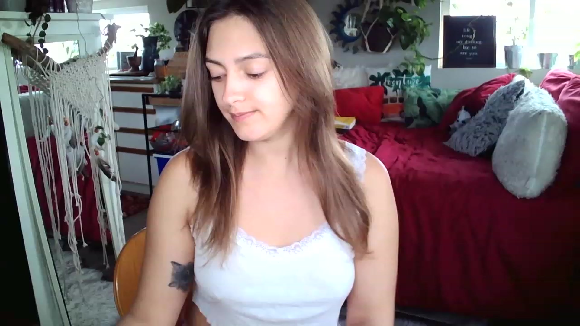 Gallery image thumbnail from Sexylexi211's myfreecams stream on, 11/17/2022, 18:38 image 10 of 20