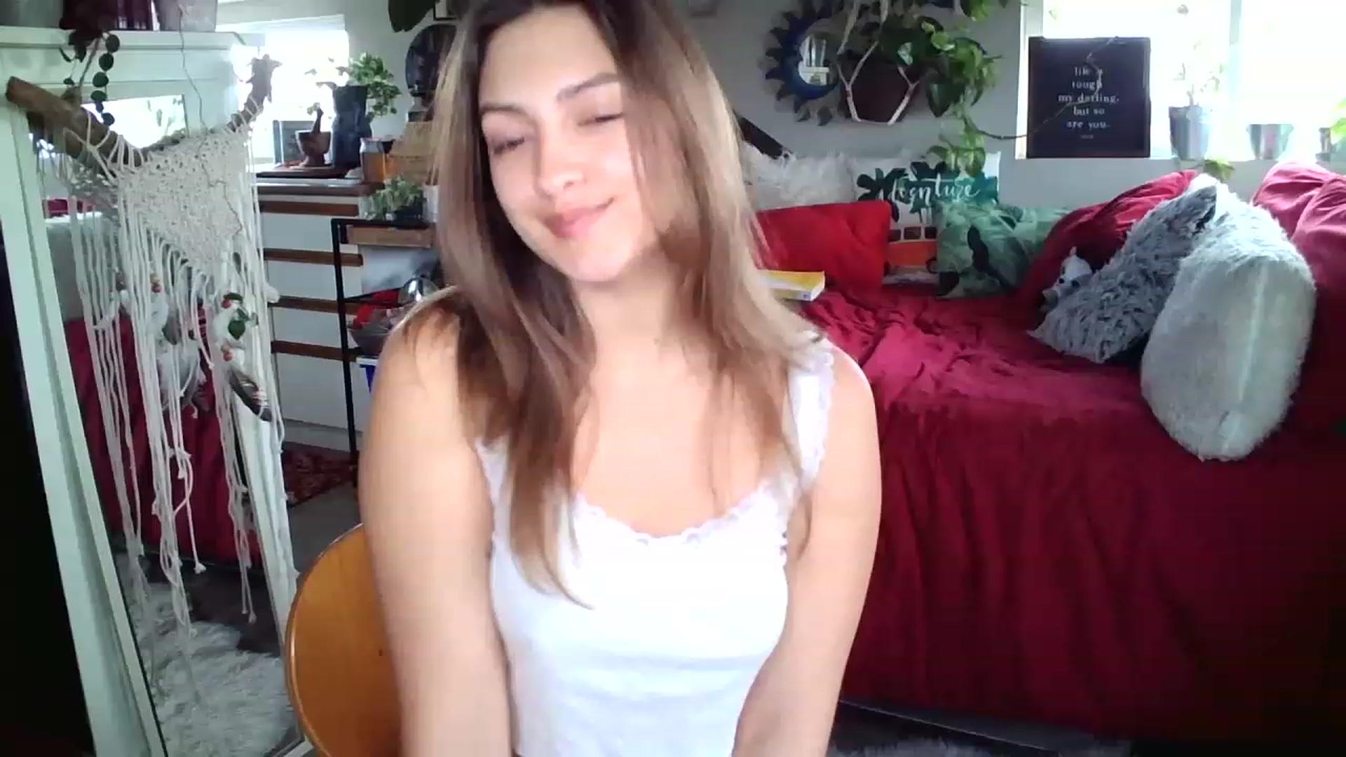 Gallery image thumbnail from Sexylexi211's myfreecams stream on, 11/17/2022, 18:38 image 14 of 20