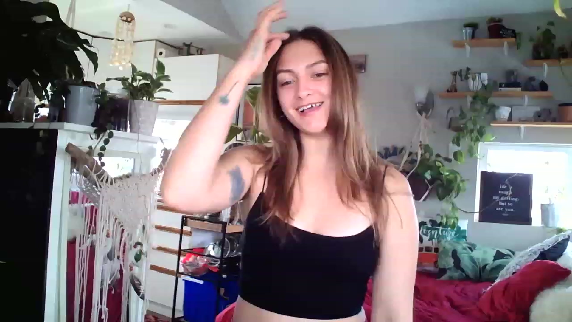Gallery image thumbnail from Sexylexi211's myfreecams stream on, 11/18/2022, 16:32 image 1 of 20
