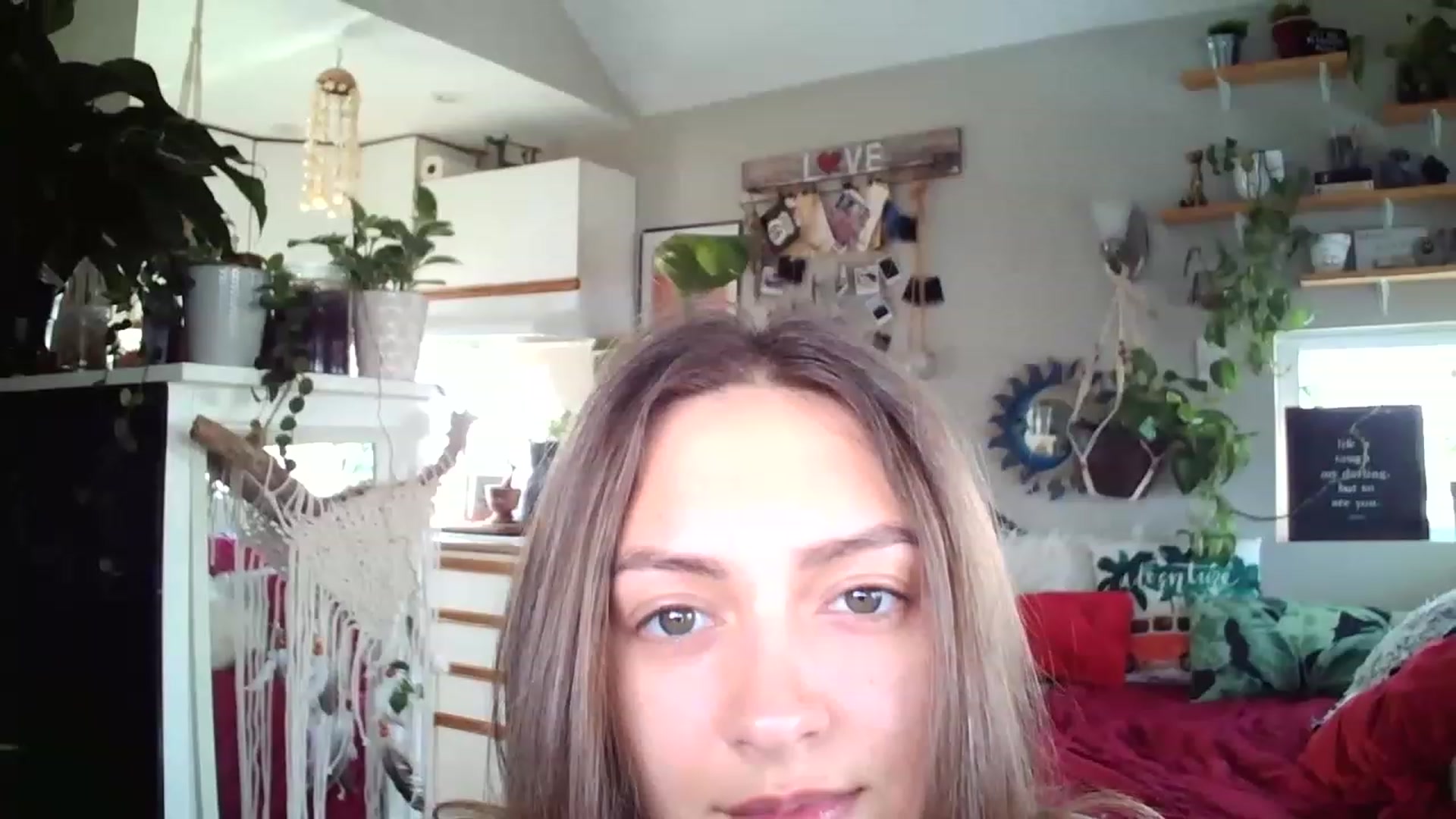 Gallery image thumbnail from Sexylexi211's myfreecams stream on, 11/18/2022, 16:32 image 9 of 20