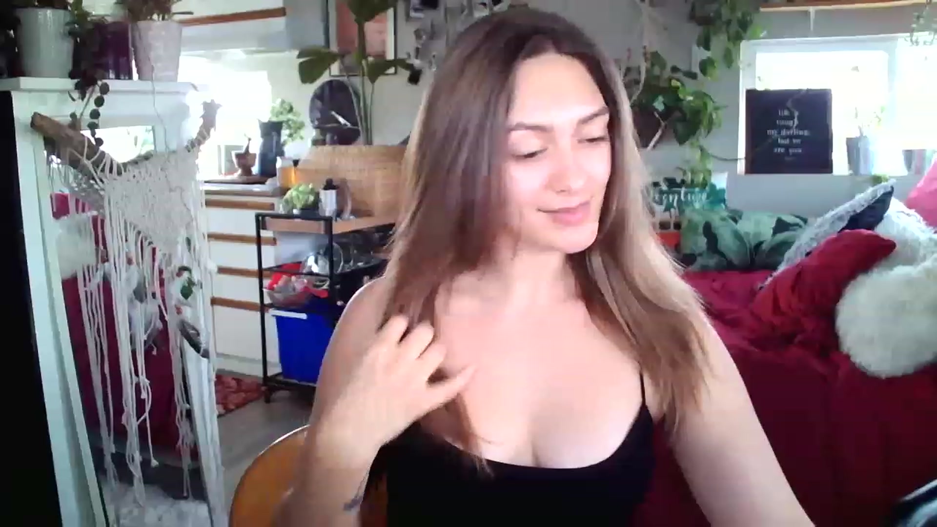 Gallery image thumbnail from Sexylexi211's myfreecams stream on, 11/18/2022, 16:32 image 20 of 20