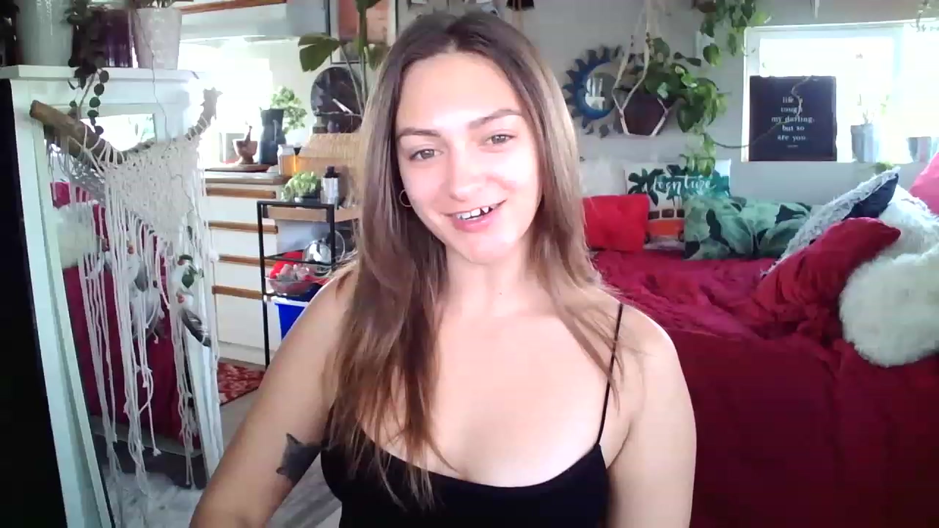 Gallery image thumbnail from Sexylexi211's myfreecams stream on, 11/18/2022, 16:32 image 11 of 20
