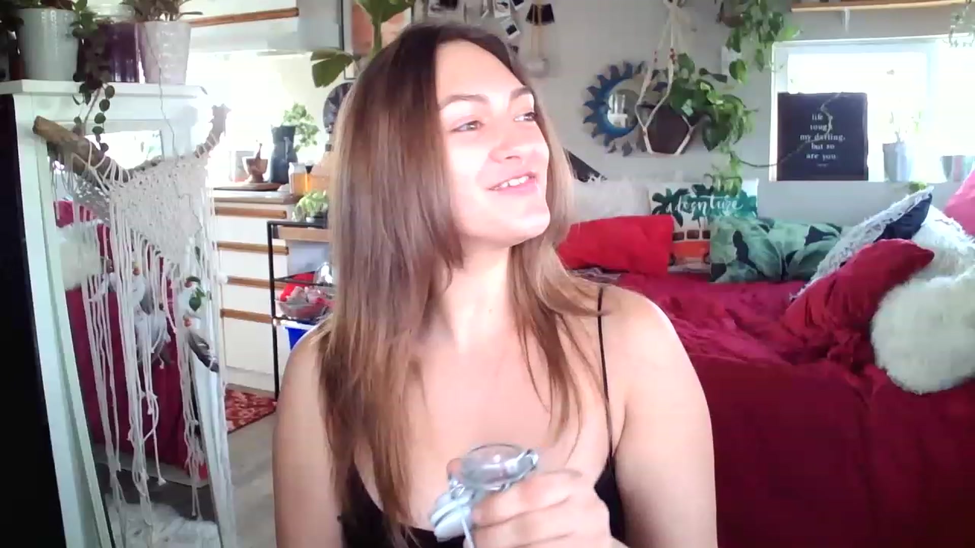 Gallery image thumbnail from Sexylexi211's myfreecams stream on, 11/18/2022, 16:32 image 14 of 20