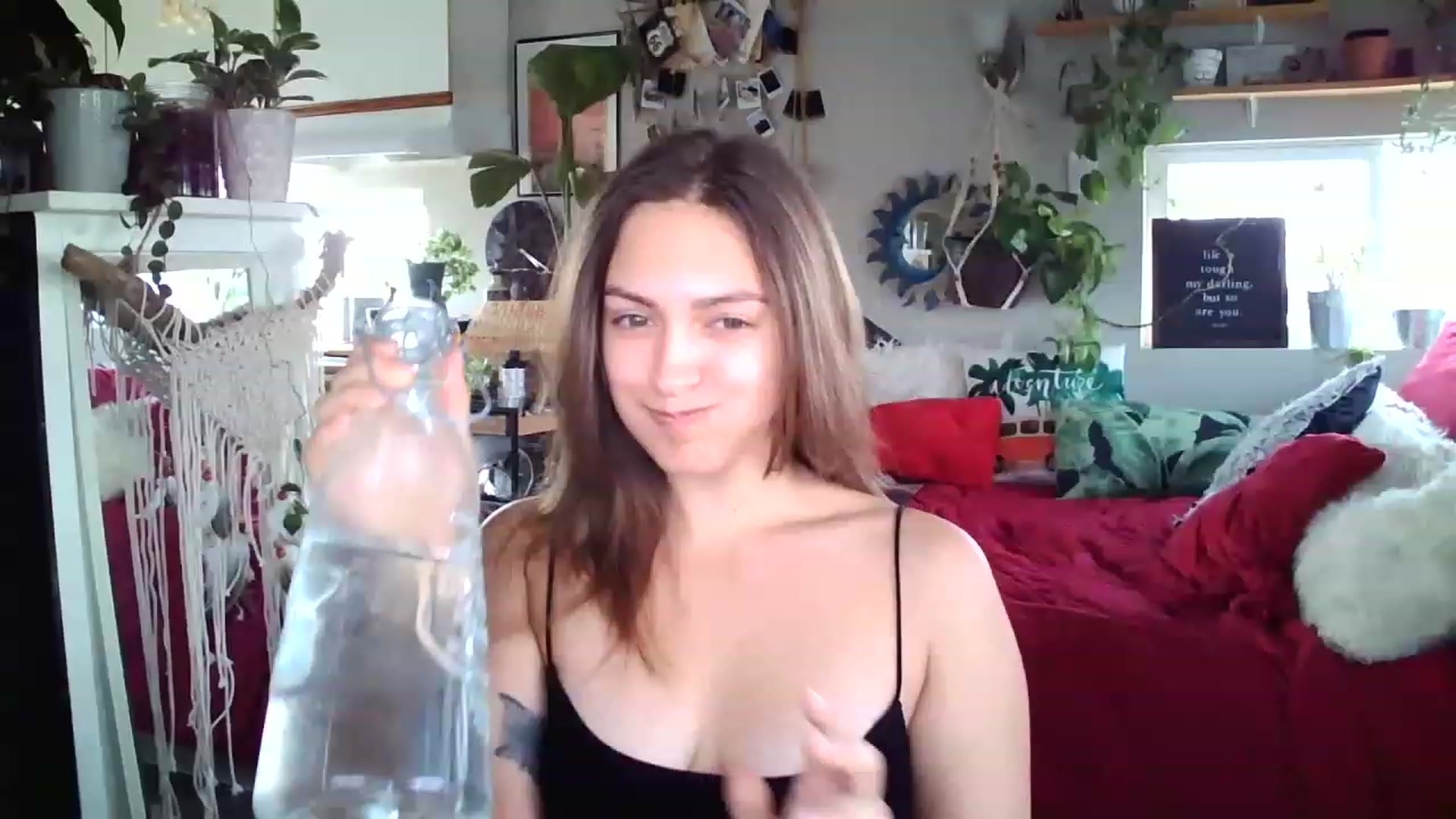 Gallery image thumbnail from Sexylexi211's myfreecams stream on, 11/19/2022, 18:16 image 3 of 20