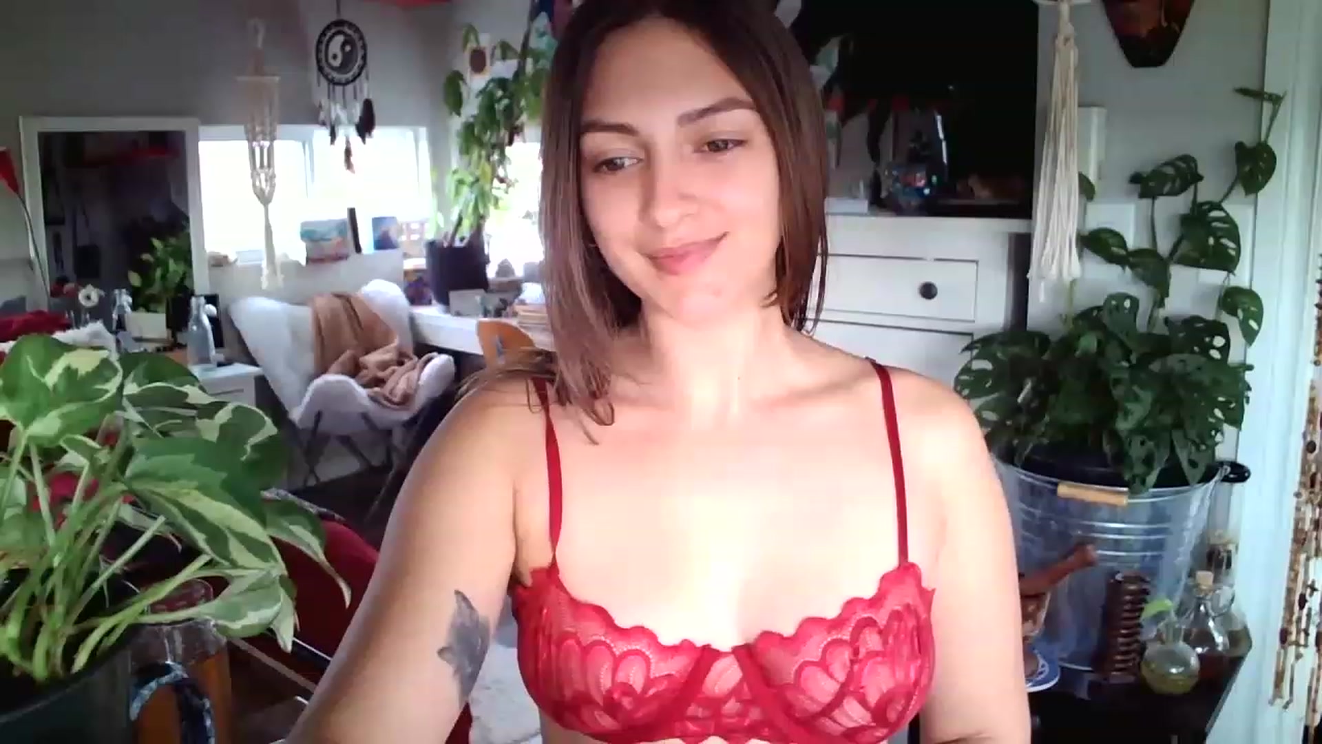 Gallery image thumbnail from Sexylexi211's myfreecams stream on, 11/19/2022, 17:42 image 17 of 20