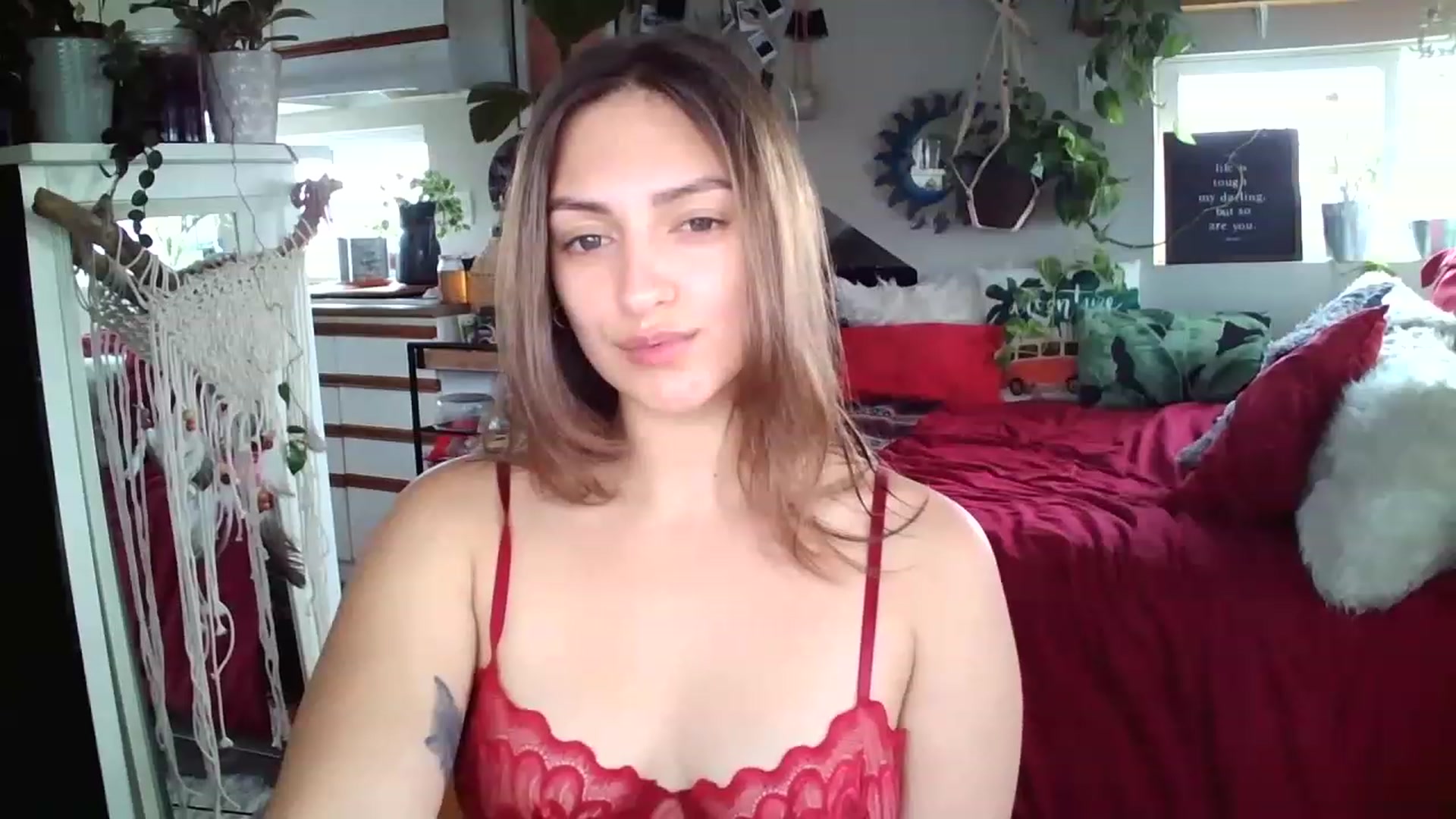 Gallery image thumbnail from Sexylexi211's myfreecams stream on, 11/19/2022, 19:40 image 13 of 20
