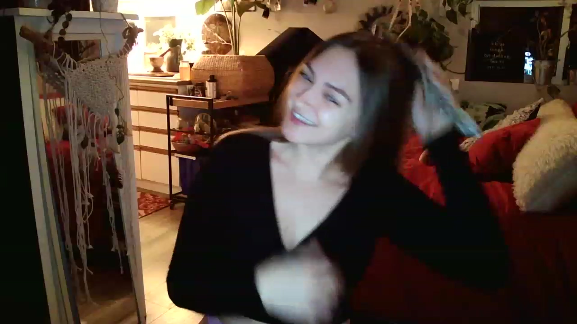 Gallery image thumbnail from Sexylexi211's myfreecams stream on, 11/20/2022, 05:39 image 18 of 20