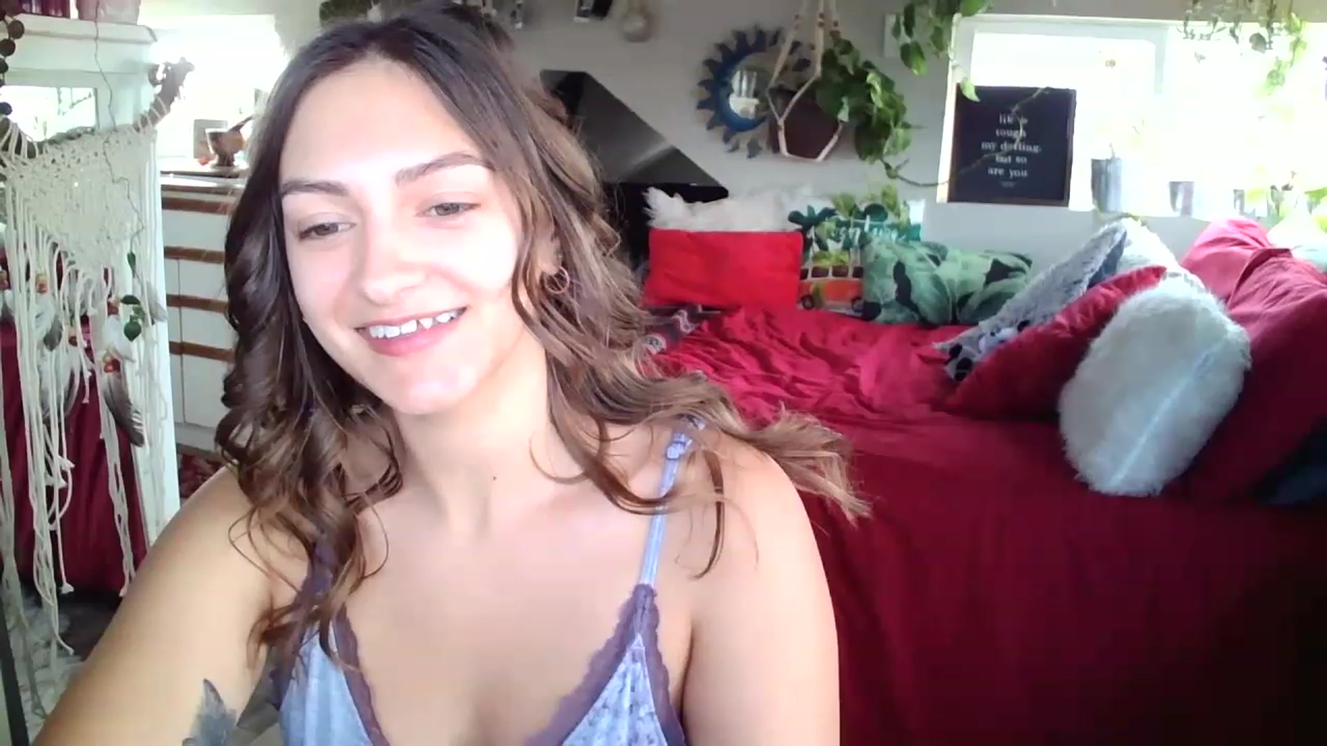Gallery image thumbnail from Sexylexi211's myfreecams stream on, 11/20/2022, 18:35 image 17 of 20