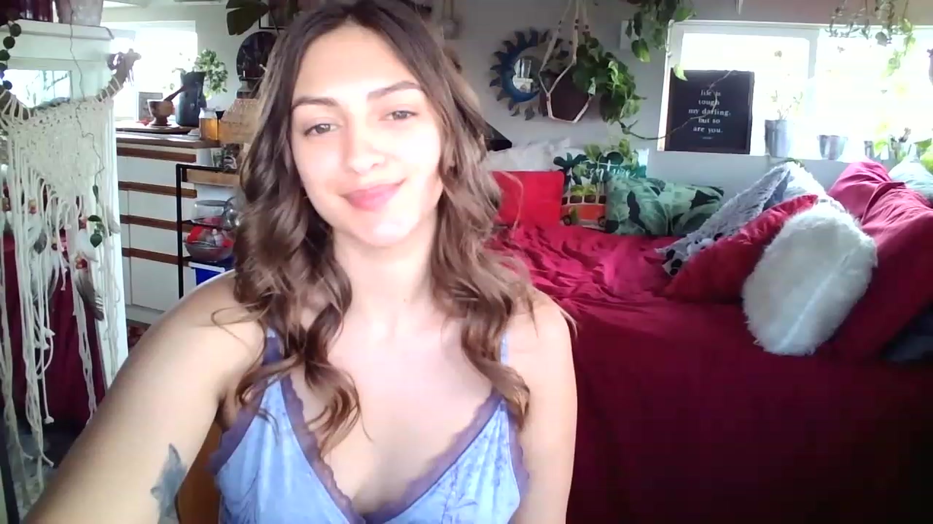 Gallery image thumbnail from Sexylexi211's myfreecams stream on, 11/20/2022, 18:35 image 16 of 20