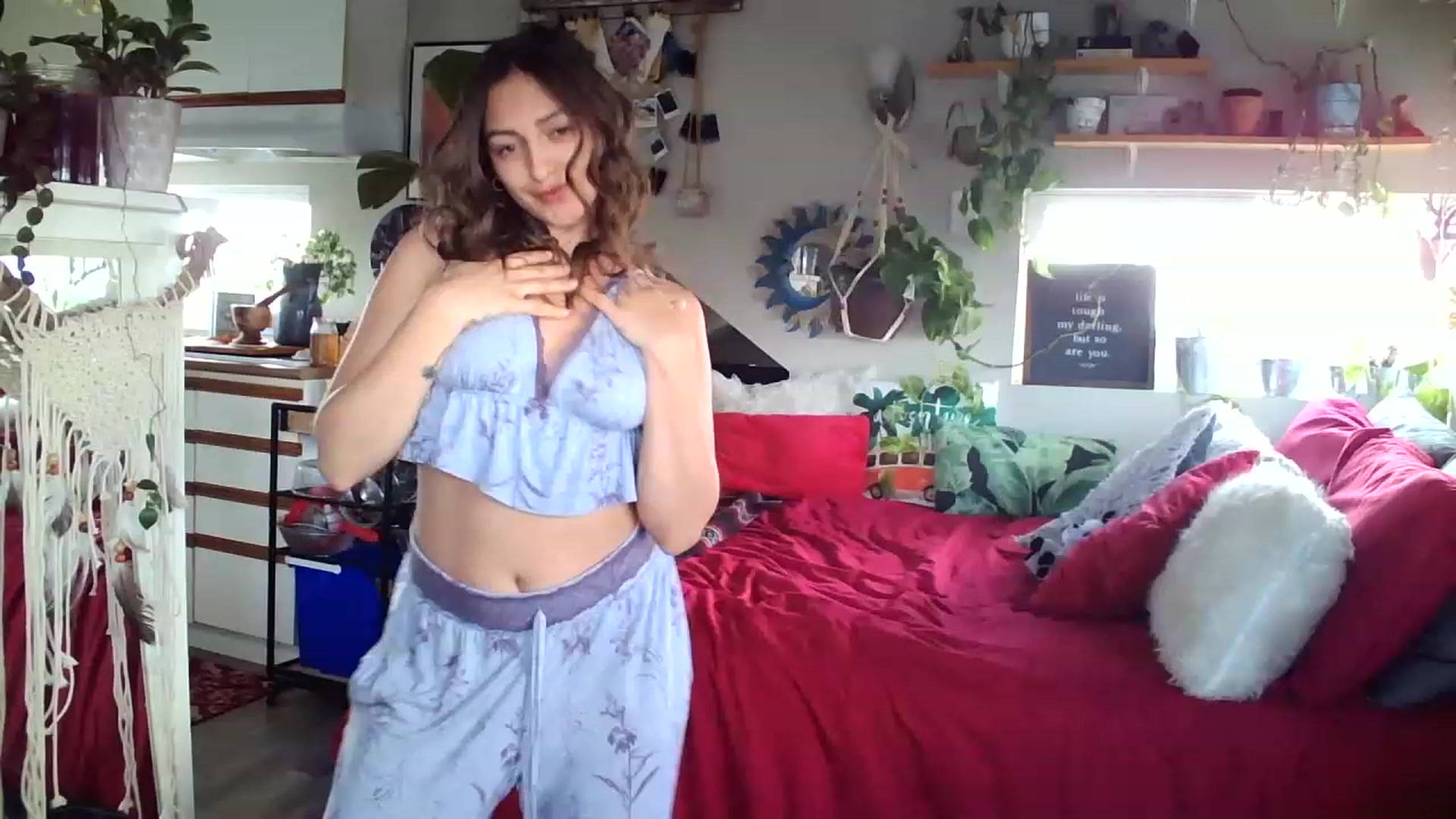 Gallery image thumbnail from Sexylexi211's myfreecams stream on, 11/20/2022, 18:35 image 13 of 20