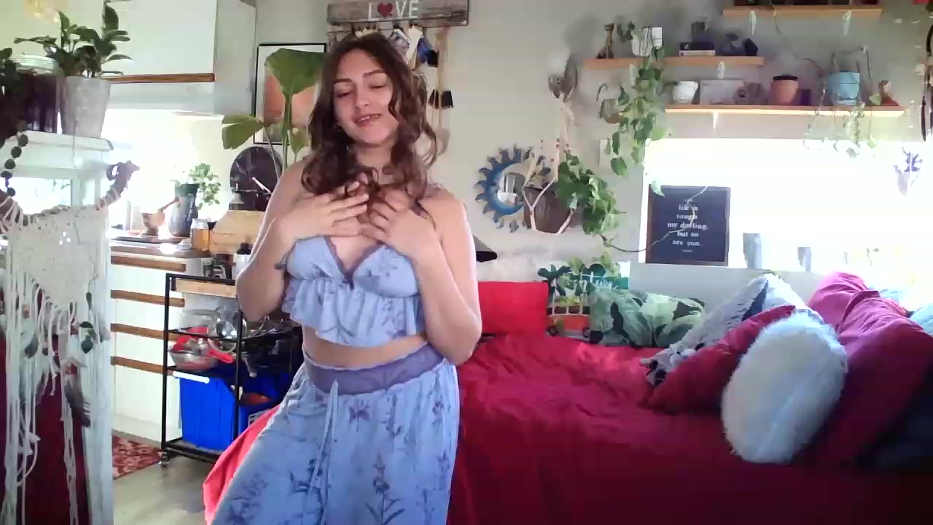 Gallery image thumbnail from Sexylexi211's myfreecams stream on, 11/20/2022, 19:54 image 1 of 20