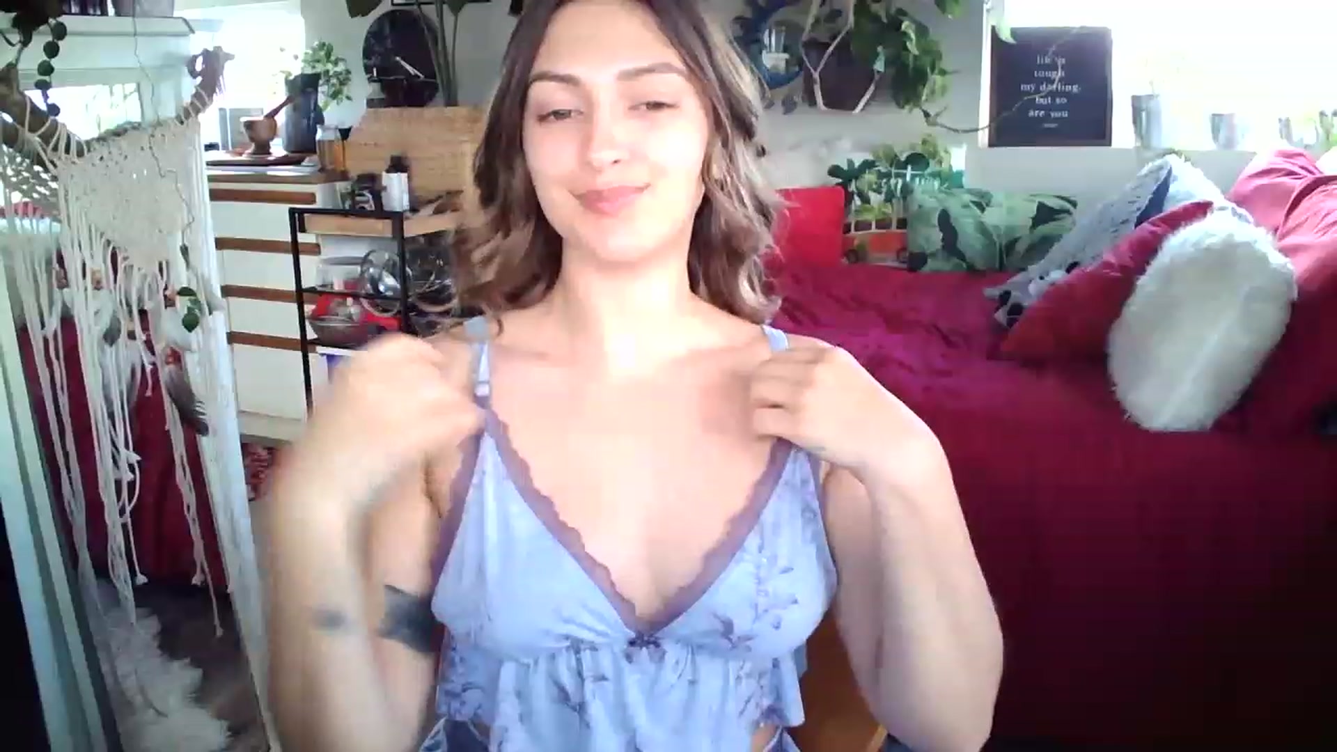 Gallery image thumbnail from Sexylexi211's myfreecams stream on, 11/20/2022, 19:54 image 12 of 20