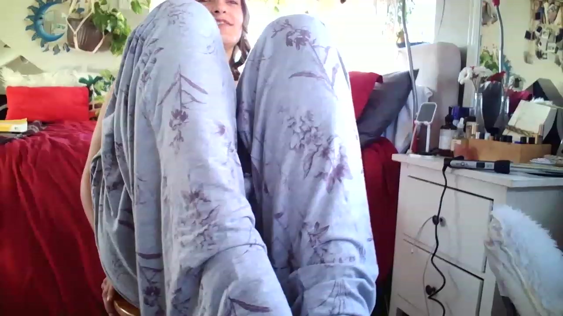 Gallery image thumbnail from Sexylexi211's myfreecams stream on, 11/20/2022, 19:54 image 10 of 20
