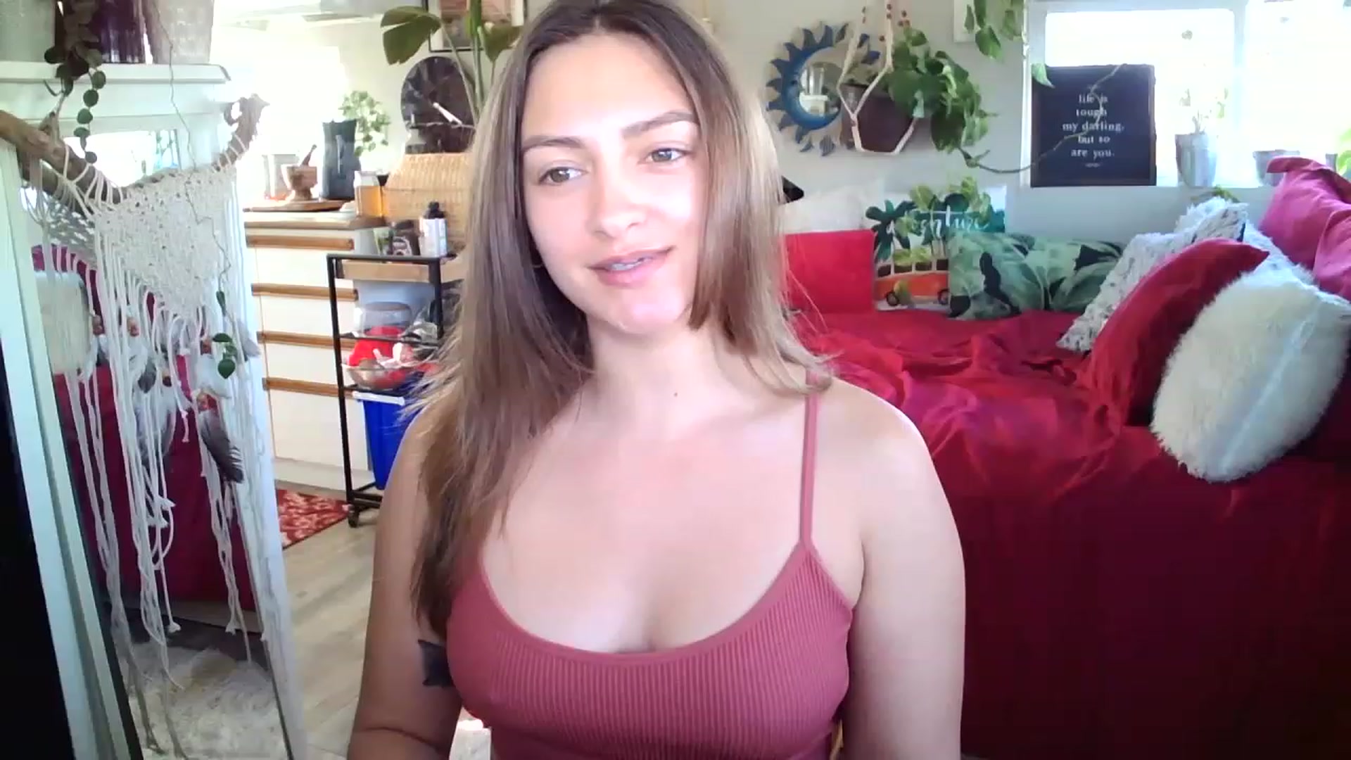 Gallery image thumbnail from Sexylexi211's myfreecams stream on, 11/21/2022, 17:05 image 7 of 20