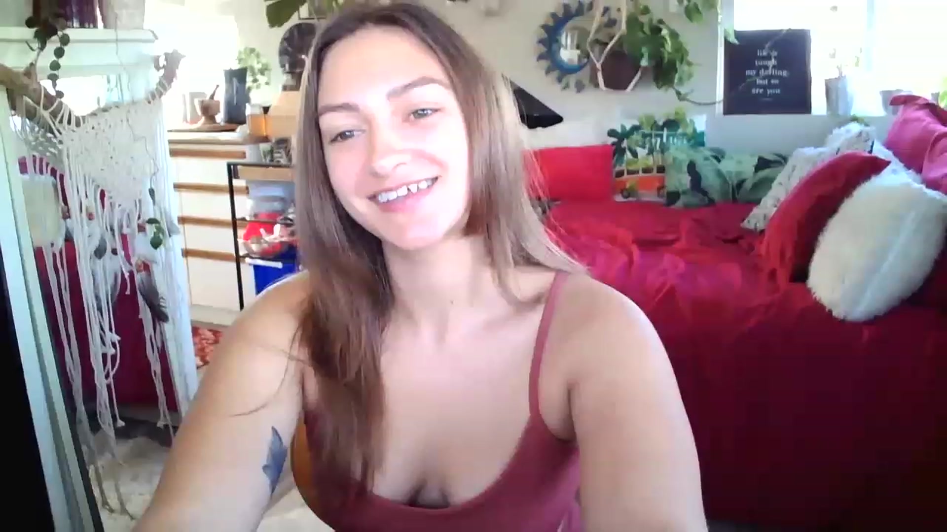 Gallery image thumbnail from Sexylexi211's myfreecams stream on, 11/21/2022, 17:05 image 6 of 20