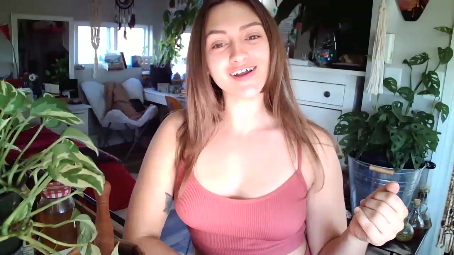 Gallery image thumbnail from Sexylexi211's myfreecams stream on, 11/21/2022, 18:35 image 6 of 20