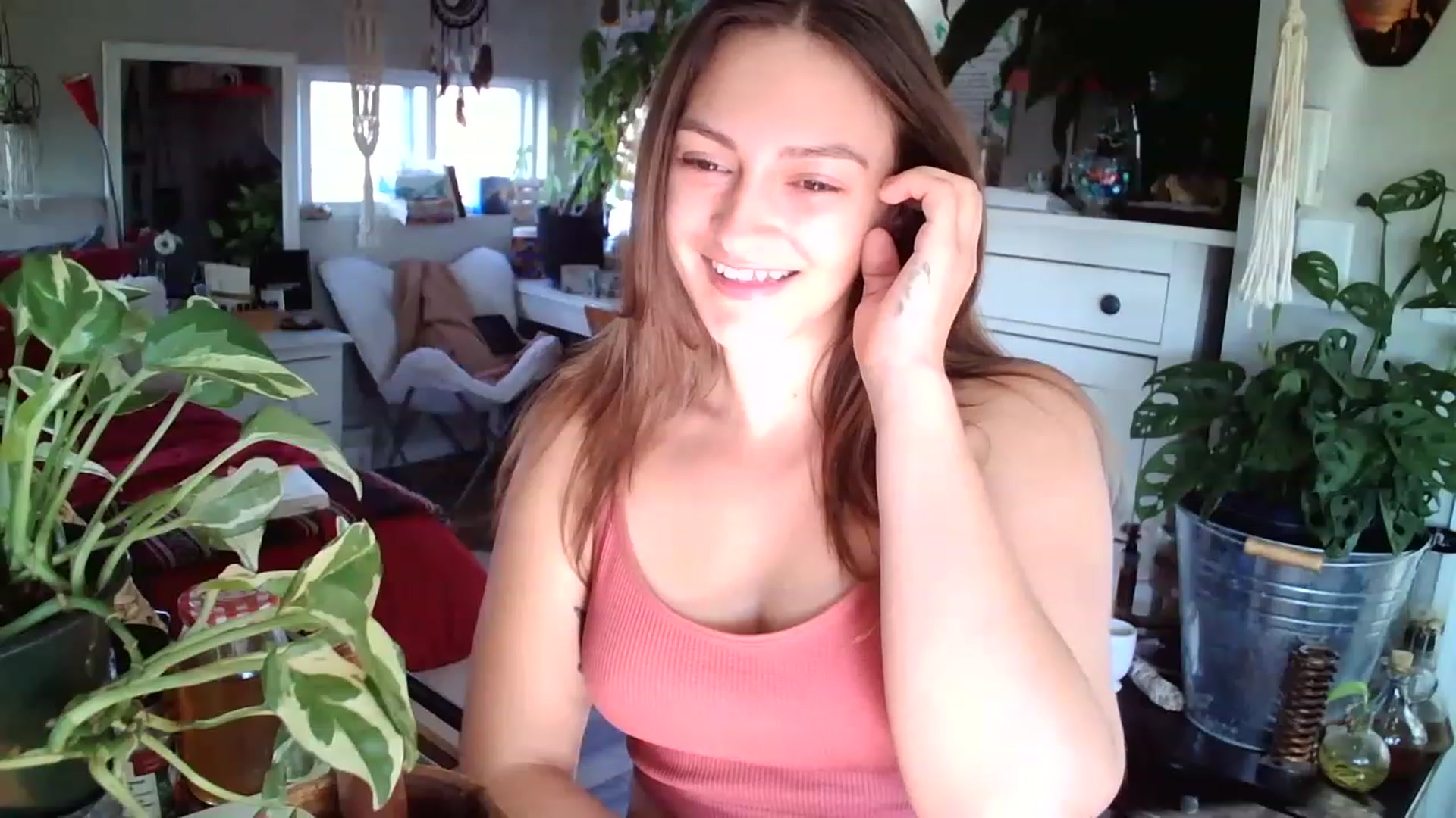 Gallery image thumbnail from Sexylexi211's myfreecams stream on, 11/21/2022, 18:35 image 9 of 20
