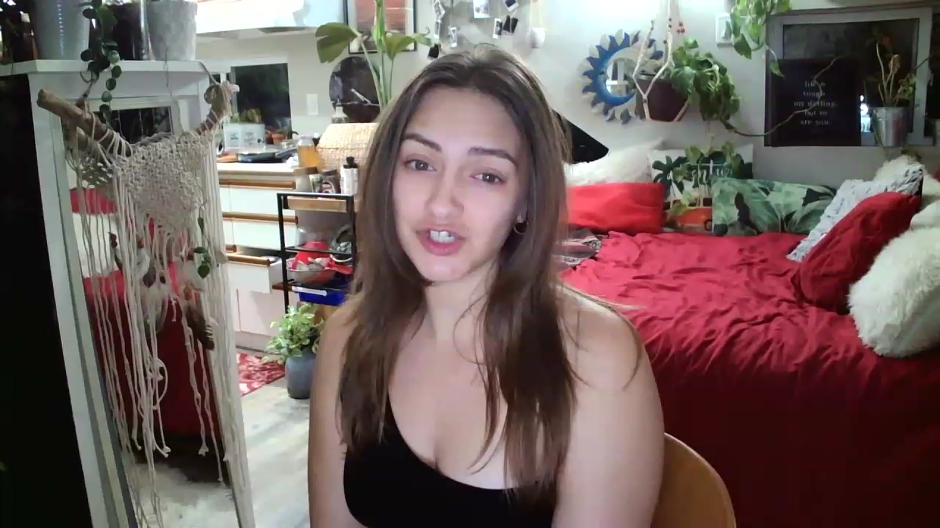 Gallery image thumbnail from Sexylexi211's myfreecams stream on, 11/22/2022, 03:14 image 6 of 20