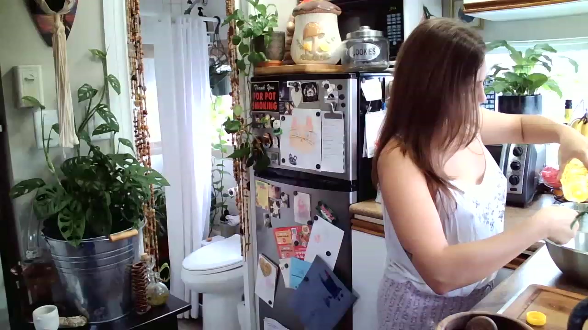 Gallery image thumbnail from Sexylexi211's myfreecams stream on, 11/22/2022, 16:38 image 6 of 20