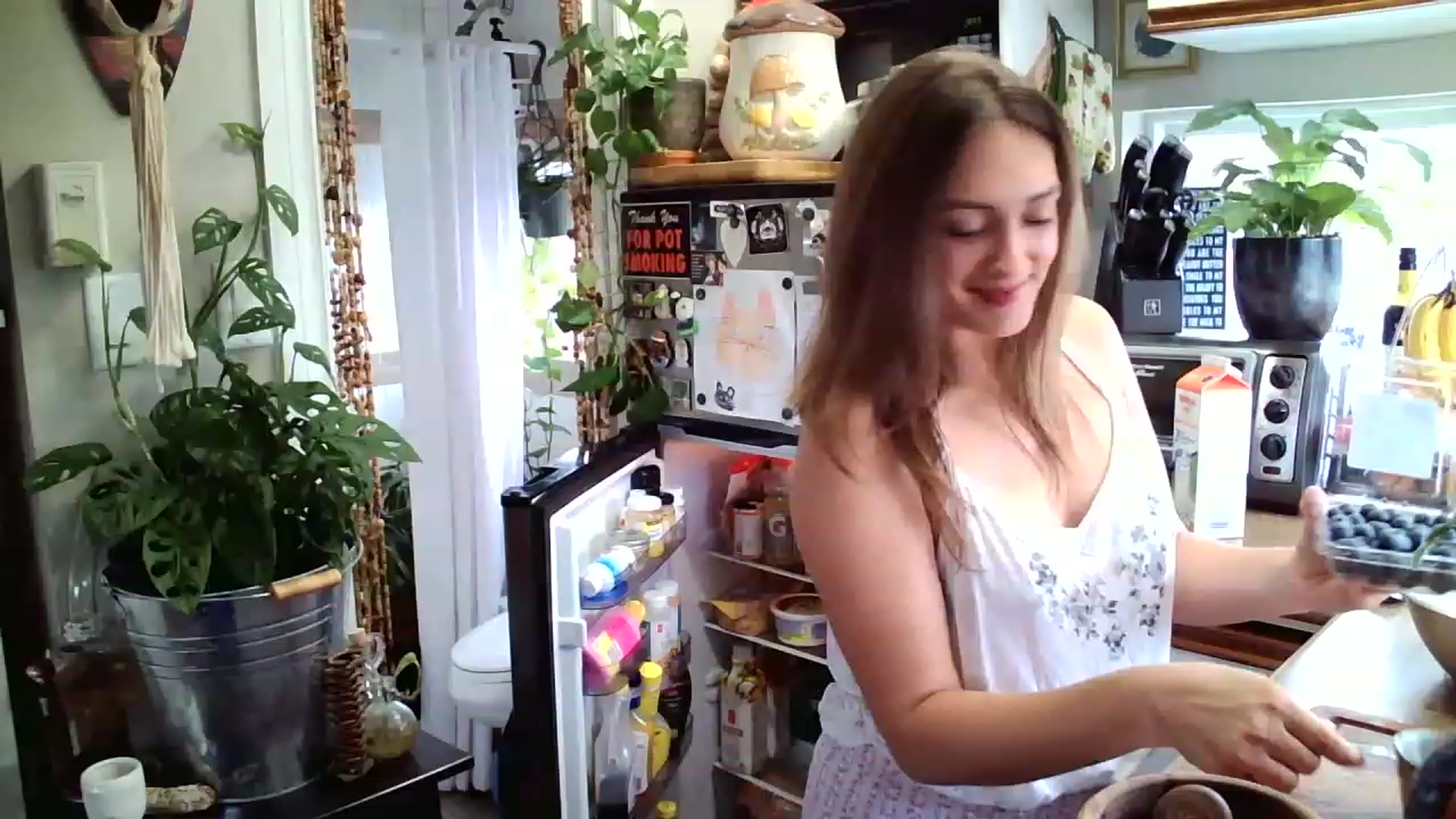 Gallery image thumbnail from Sexylexi211's myfreecams stream on, 11/22/2022, 16:38 image 7 of 20
