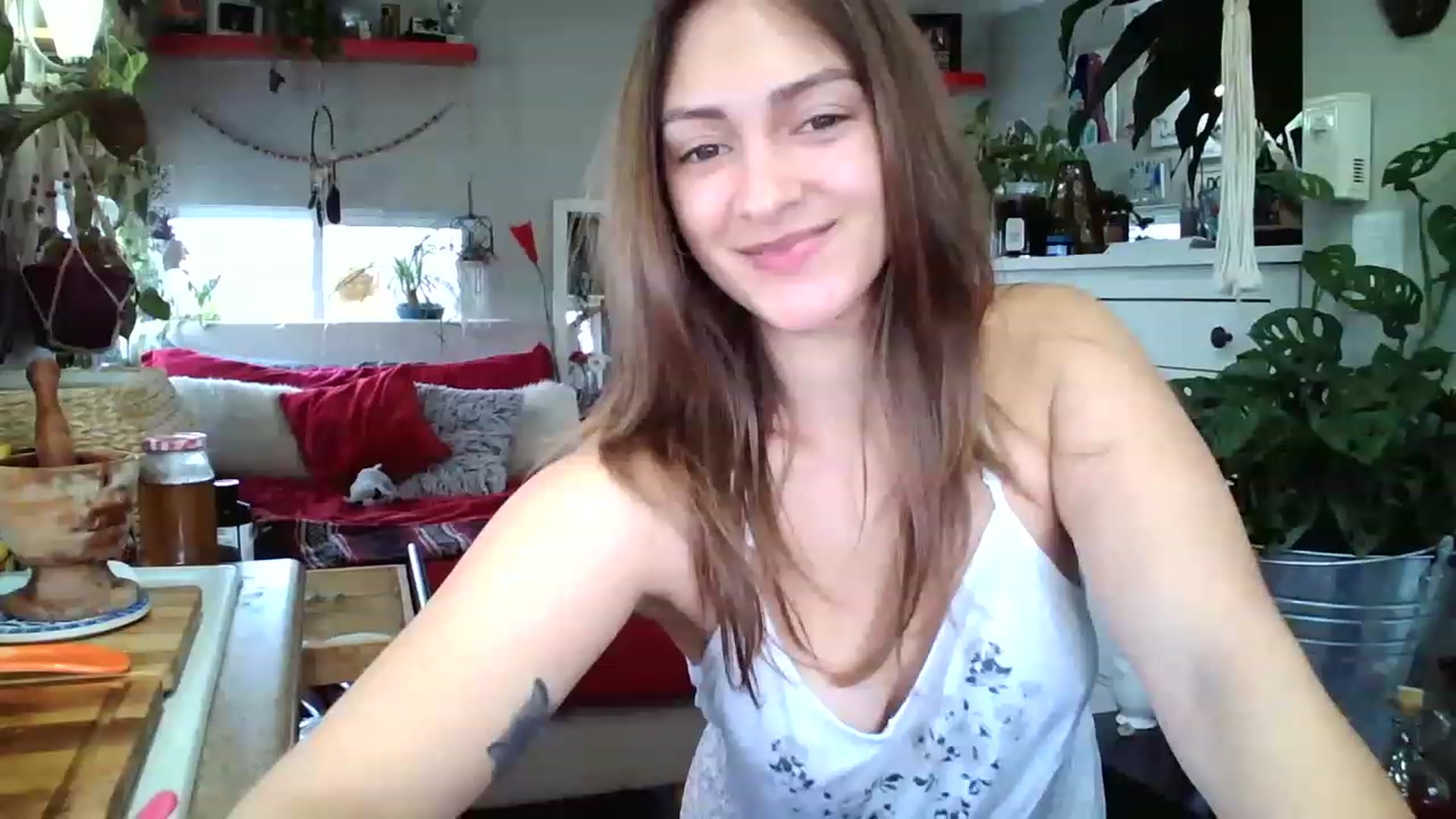 Gallery image thumbnail from Sexylexi211's myfreecams stream on, 11/22/2022, 16:38 image 14 of 20