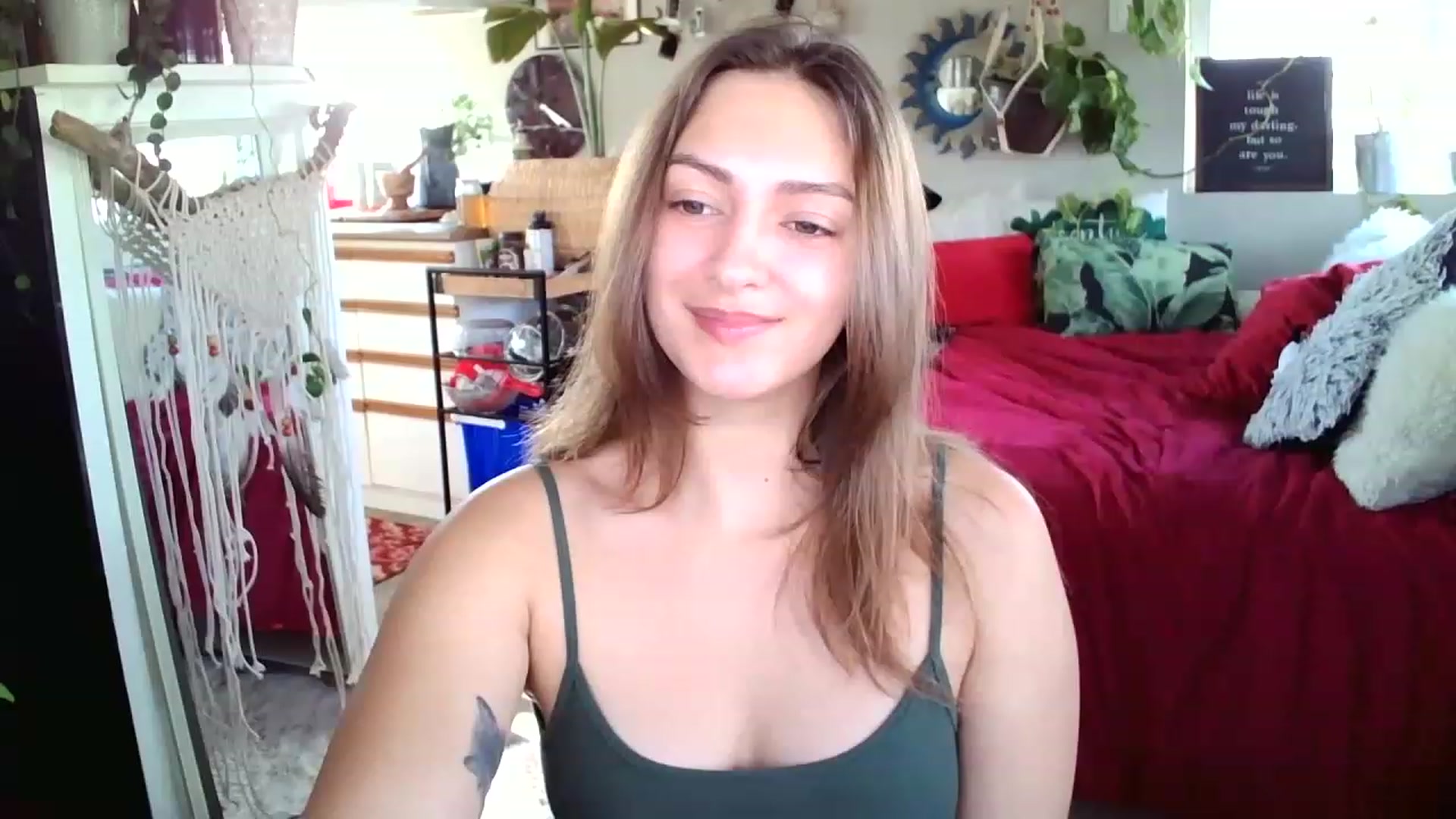 Gallery image thumbnail from Sexylexi211's myfreecams stream on, 11/23/2022, 17:46 image 1 of 20