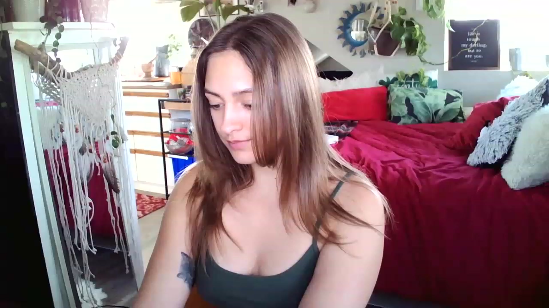 Gallery image thumbnail from Sexylexi211's myfreecams stream on, 11/23/2022, 18:10 image 20 of 20