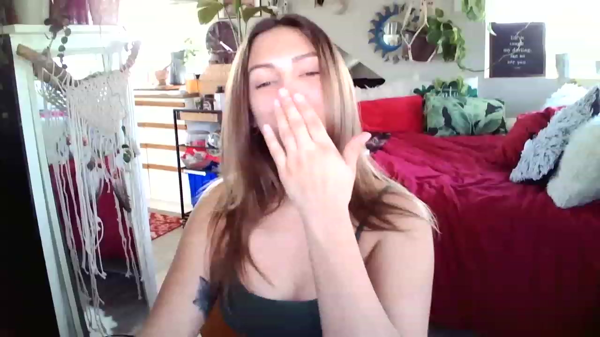 Gallery image thumbnail from Sexylexi211's myfreecams stream on, 11/23/2022, 18:10 image 19 of 20