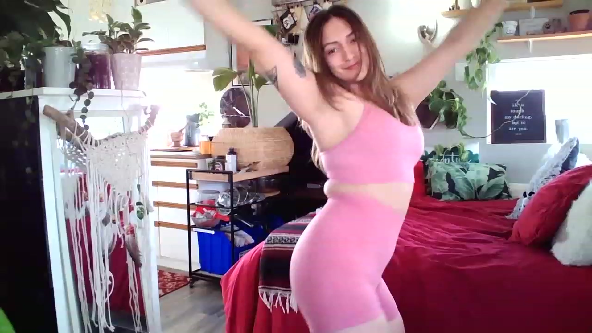 Gallery image thumbnail from Sexylexi211's myfreecams stream on, 11/24/2022, 18:52 image 7 of 20