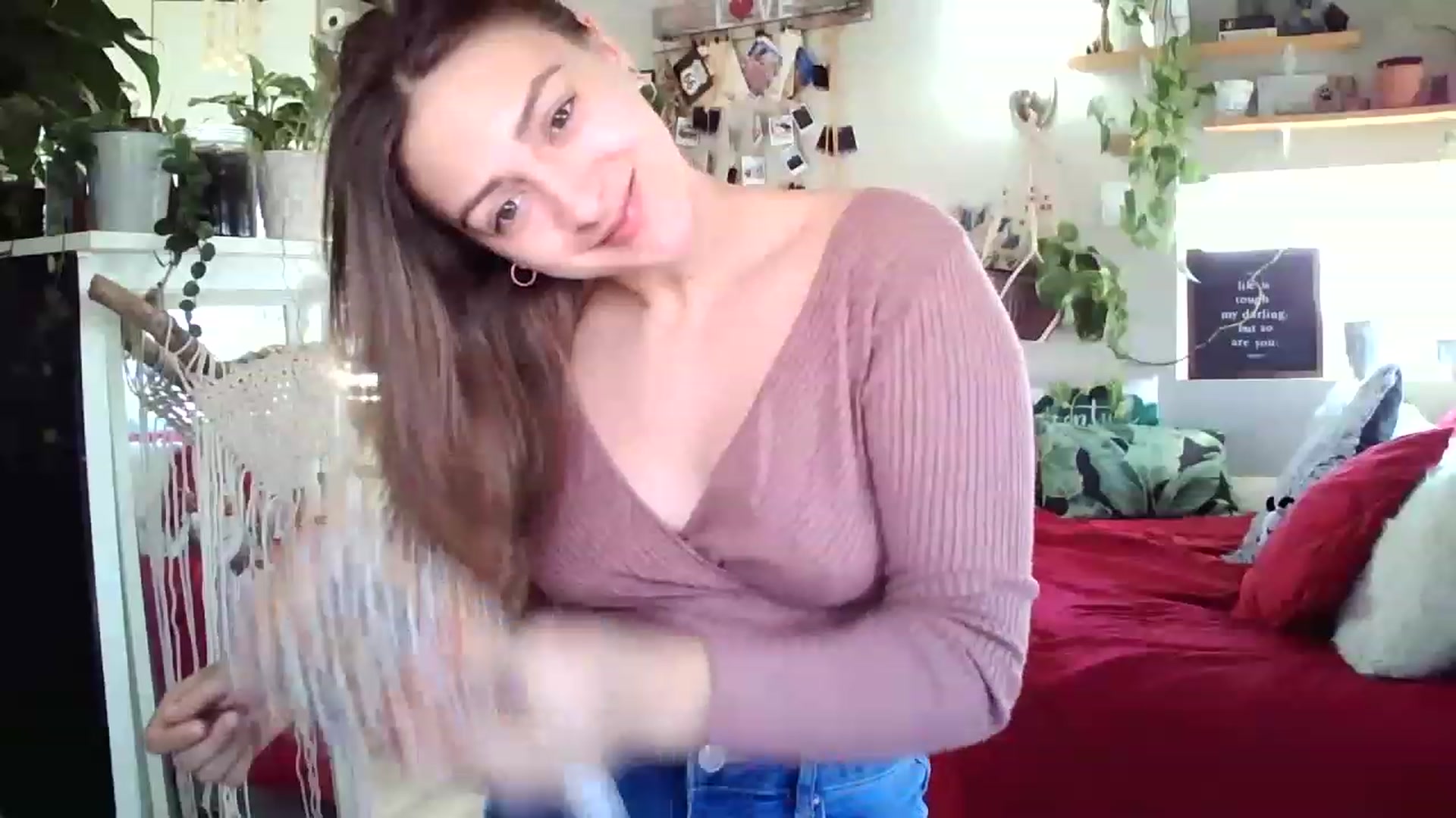 Gallery image thumbnail from Sexylexi211's myfreecams stream on, 11/24/2022, 19:19 image 4 of 20