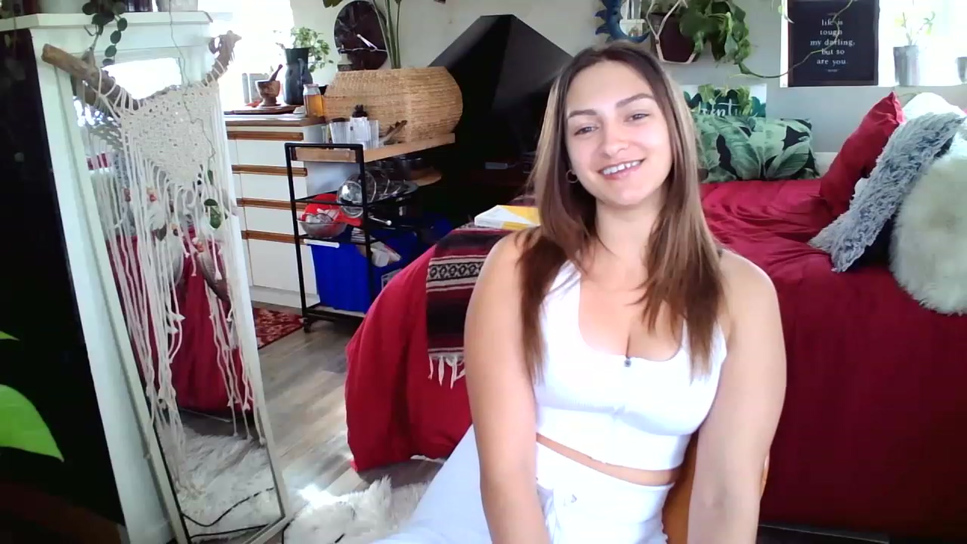 Gallery image thumbnail from Sexylexi211's myfreecams stream on, 12/01/2022, 08:10 image 4 of 20