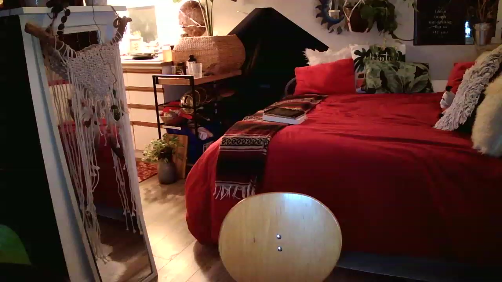 Gallery image thumbnail from Sexylexi211's myfreecams stream on, 11/26/2022, 05:38 image 10 of 20