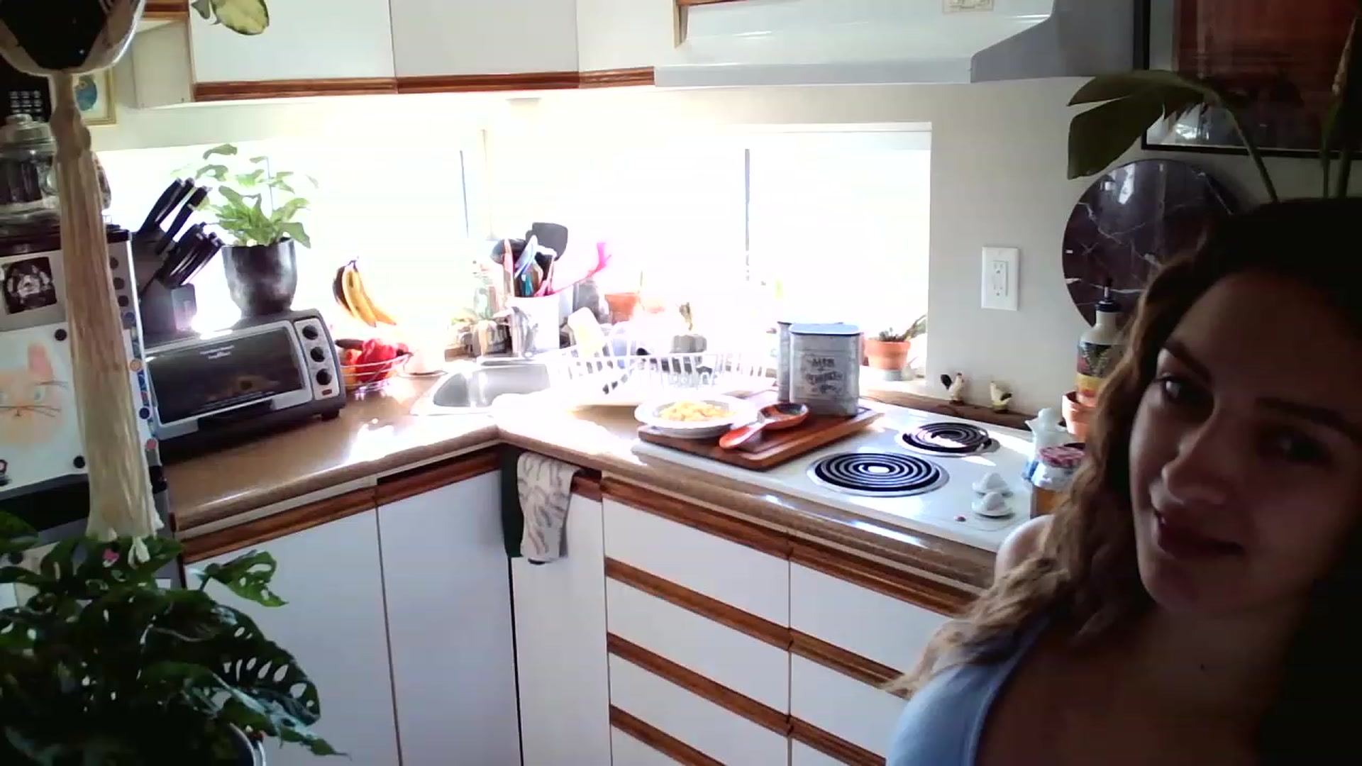 Gallery image thumbnail from Sexylexi211's myfreecams stream on, 12/02/2022, 01:14 image 11 of 20