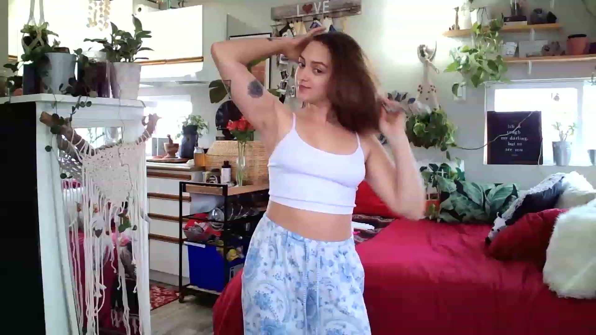 Gallery image thumbnail from Sexylexi211's myfreecams stream on, 11/28/2022, 17:53 image 16 of 20