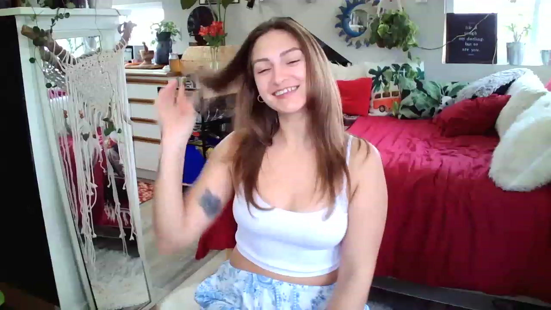 Gallery image thumbnail from Sexylexi211's myfreecams stream on, 11/28/2022, 18:46 image 11 of 20