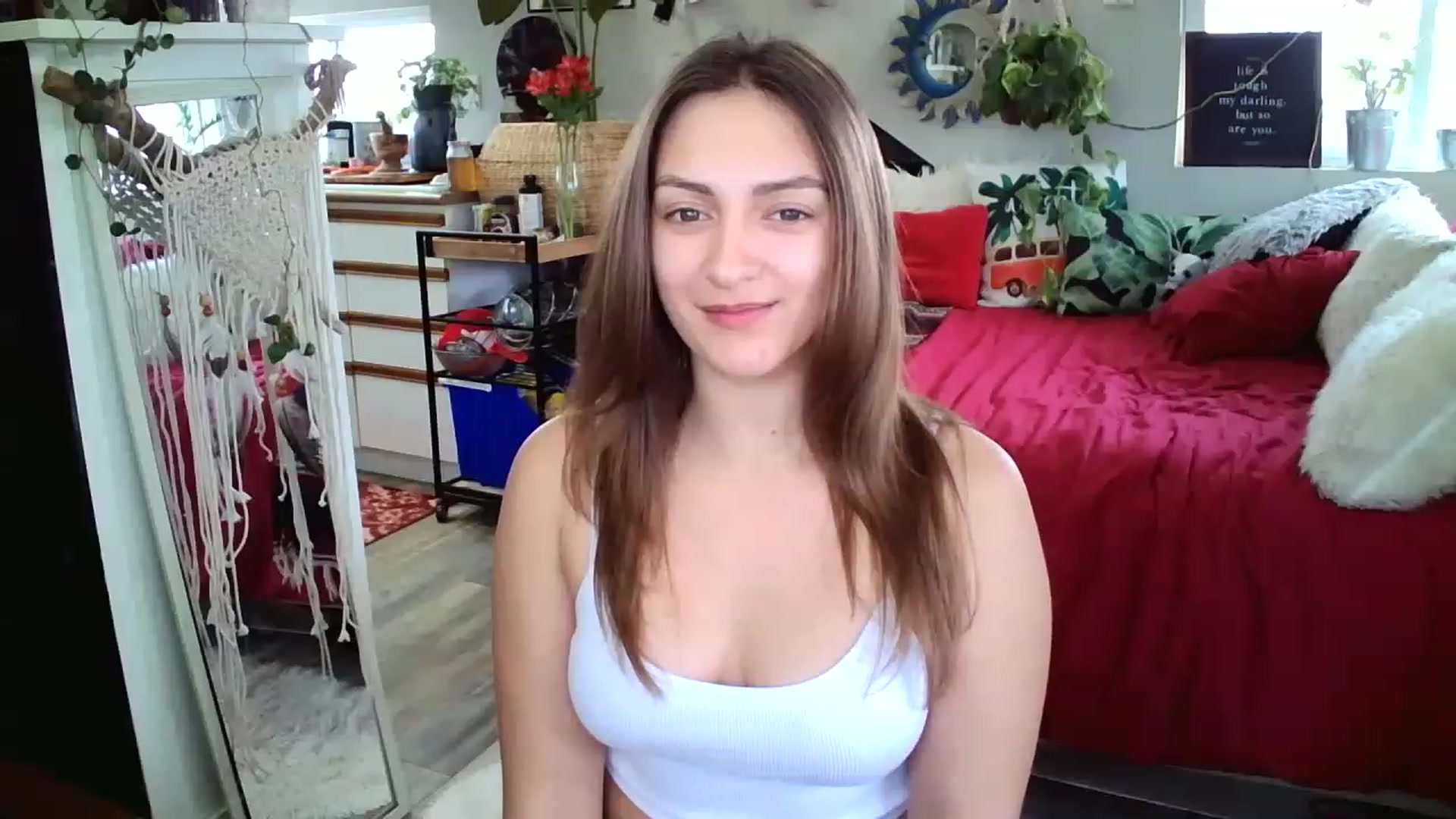 Gallery image thumbnail from Sexylexi211's myfreecams stream on, 11/28/2022, 18:46 image 14 of 20