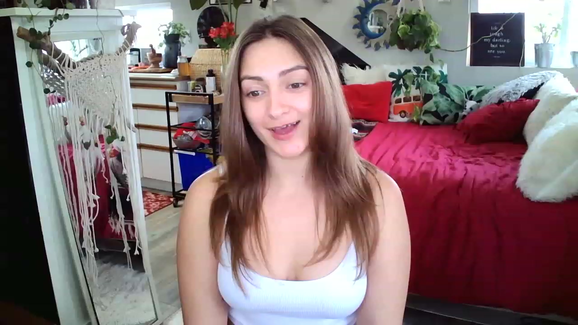 Gallery image thumbnail from Sexylexi211's myfreecams stream on, 11/28/2022, 18:46 image 17 of 20