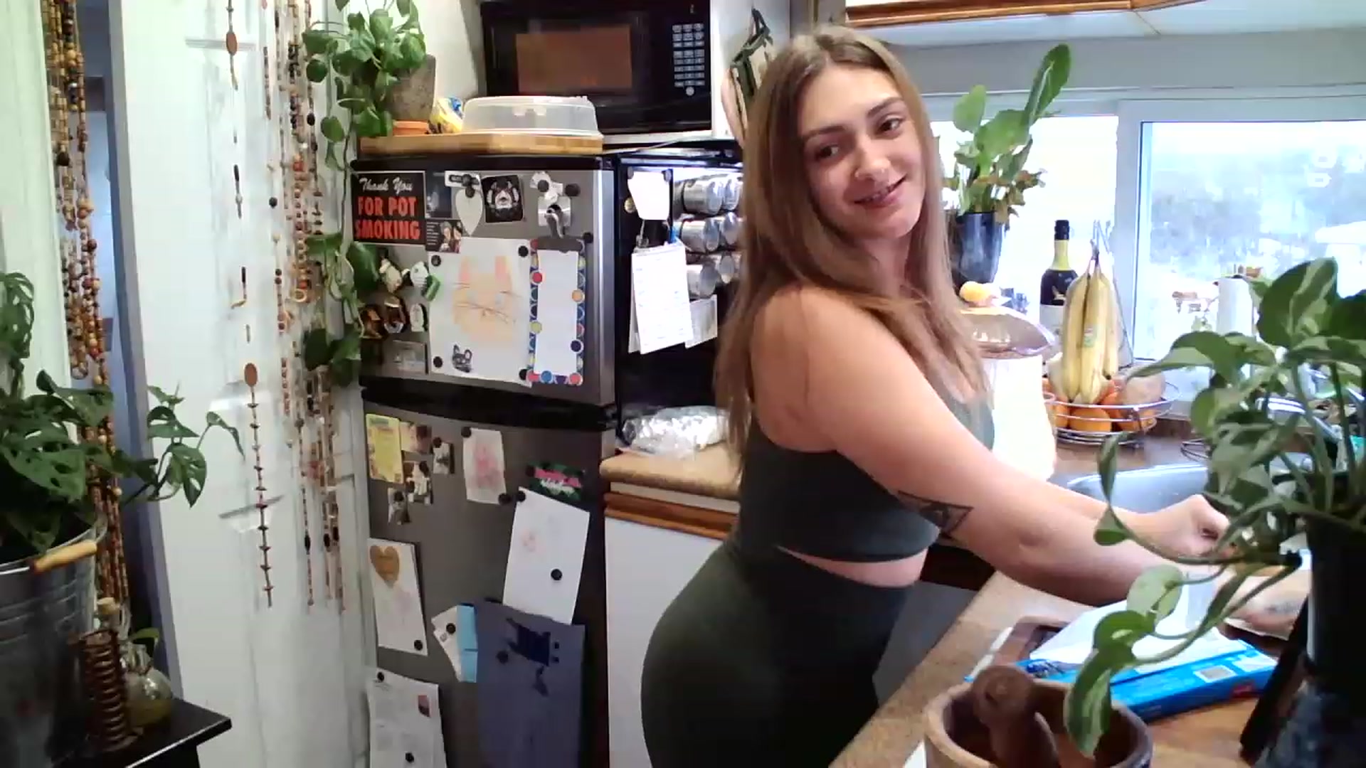 Gallery image thumbnail from Sexylexi211's myfreecams stream on, 12/22/2022, 20:48 image 4 of 20