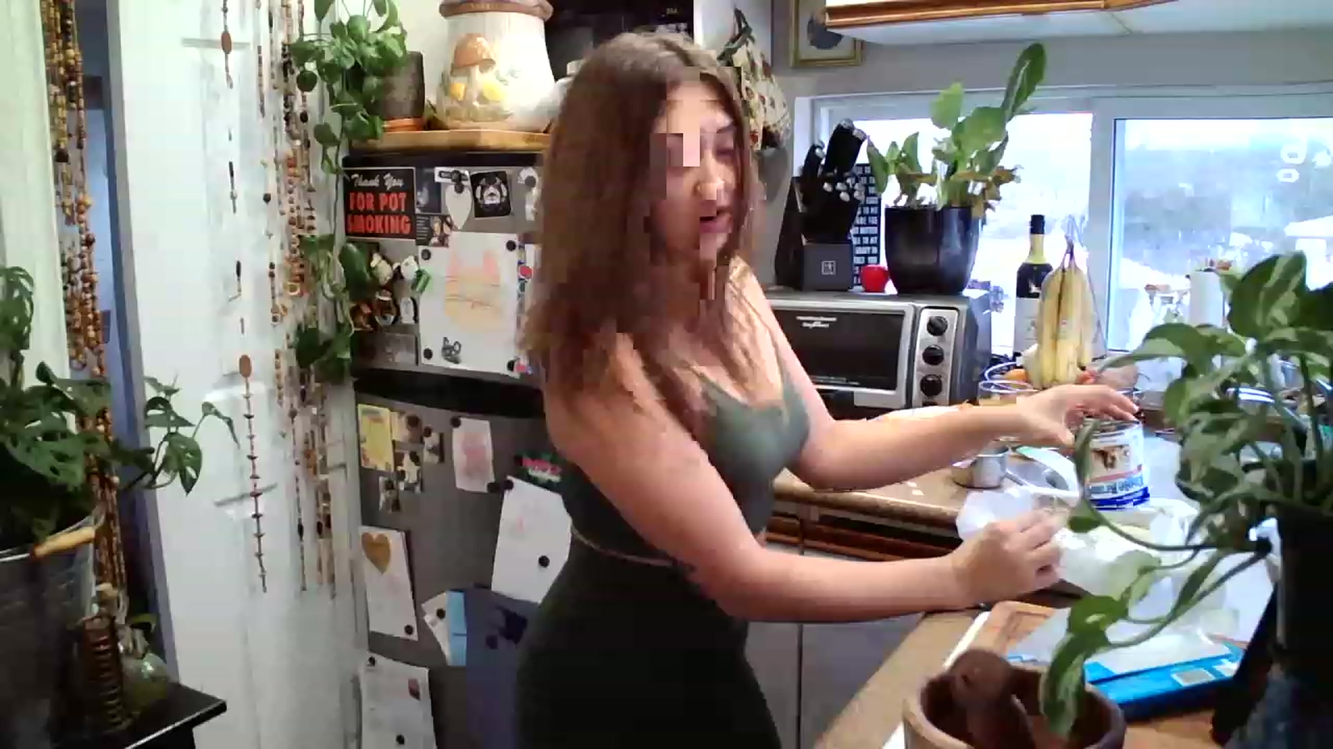 Gallery image thumbnail from Sexylexi211's myfreecams stream on, 12/22/2022, 20:48 image 19 of 20