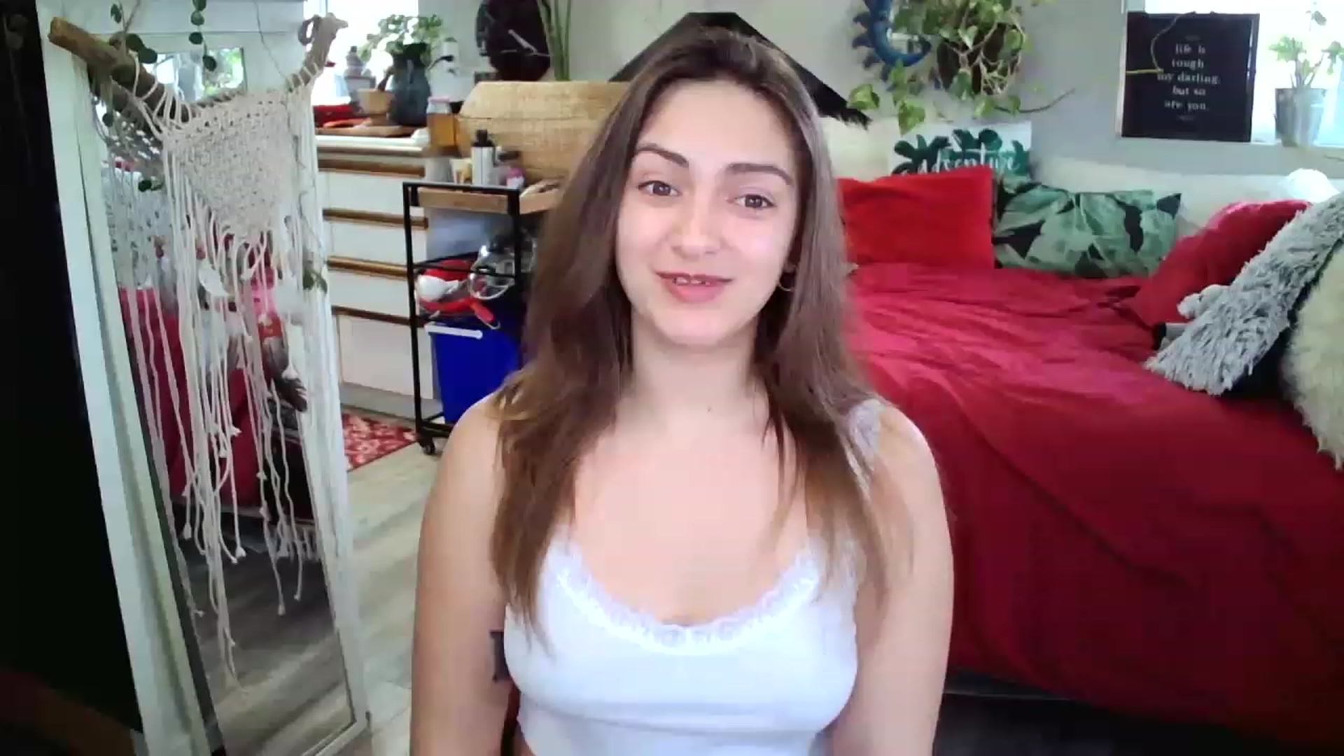 Gallery image thumbnail from Sexylexi211's myfreecams stream on, 01/01/2023, 20:53 image 3 of 20